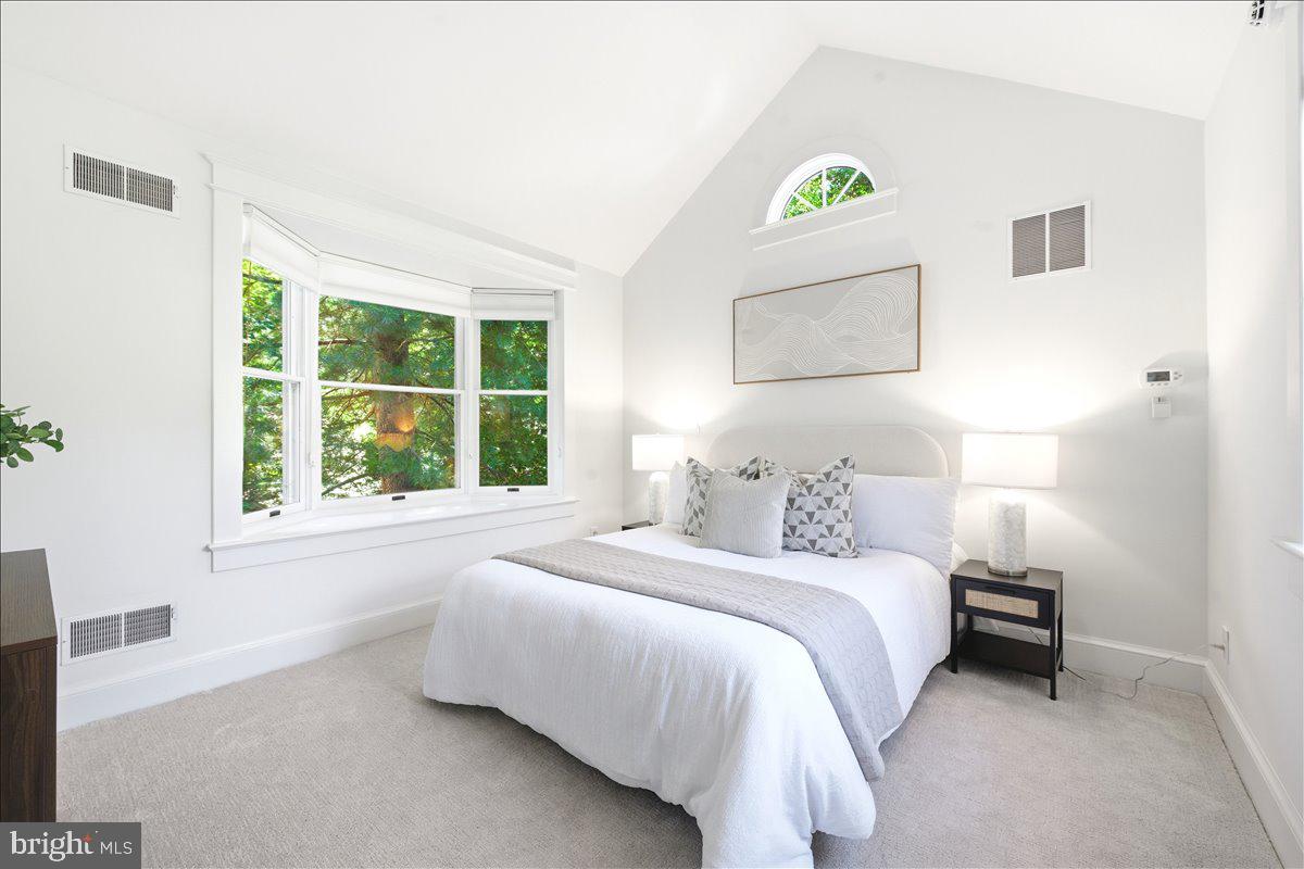 CHEVY CHASE - Residential