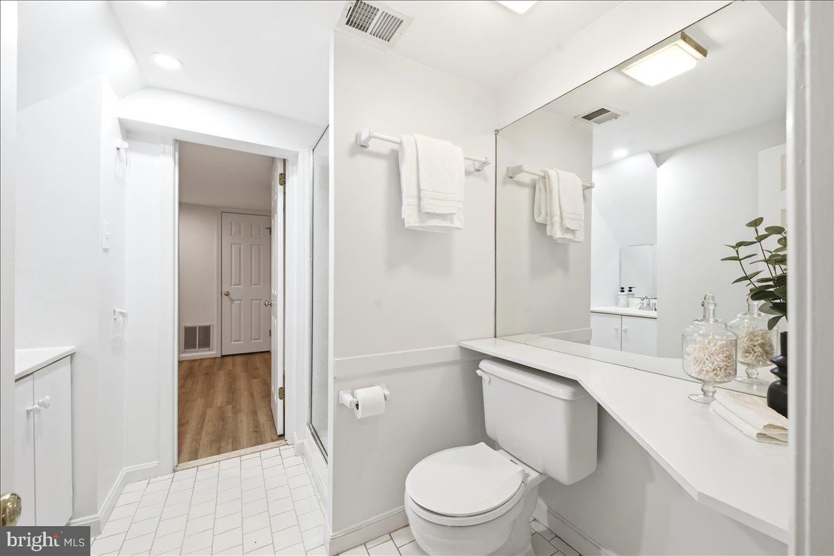 CHEVY CHASE - Residential