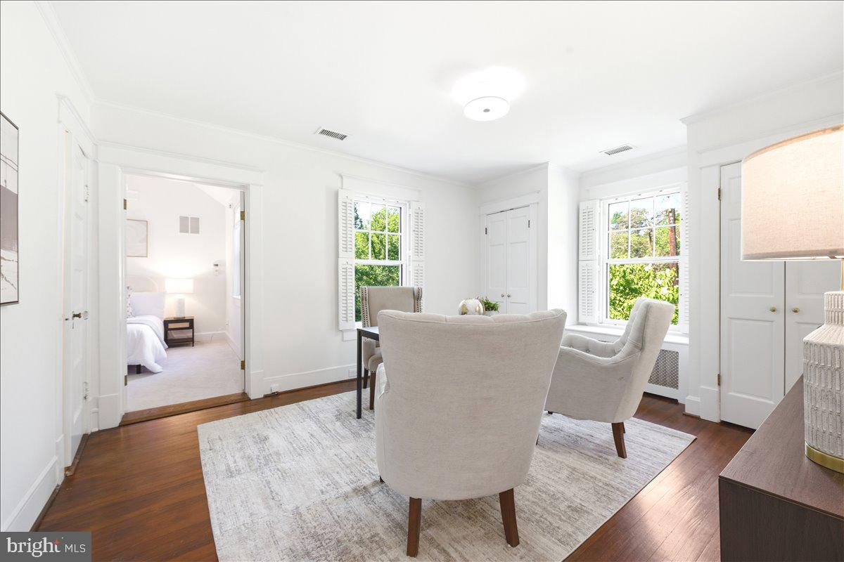 CHEVY CHASE - Residential