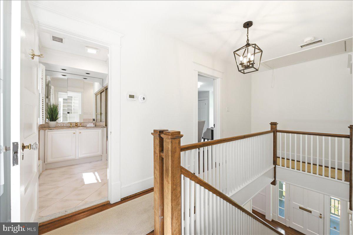 CHEVY CHASE - Residential