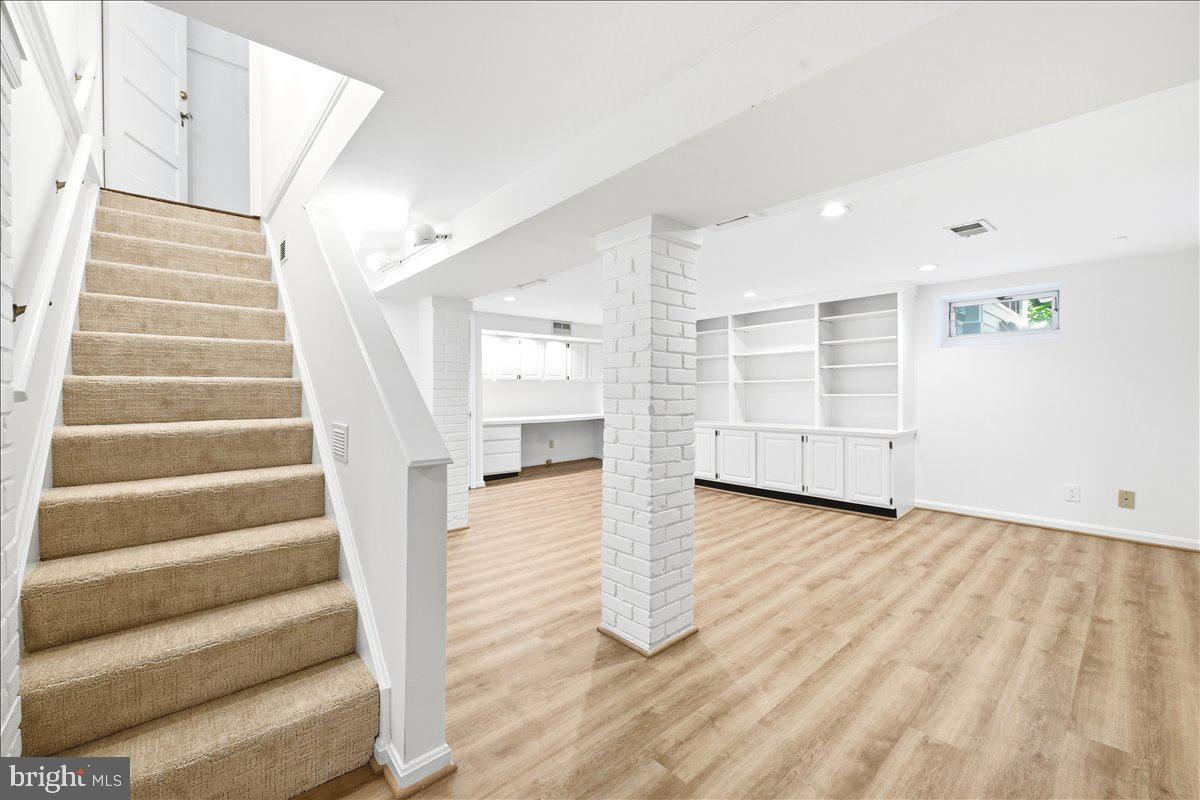 CHEVY CHASE - Residential
