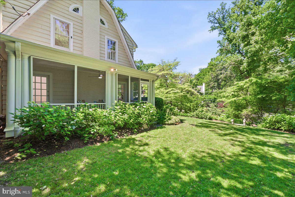 CHEVY CHASE - Residential