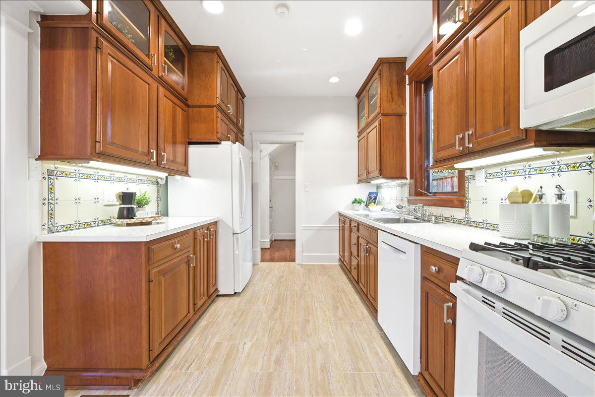 CHEVY CHASE - Residential