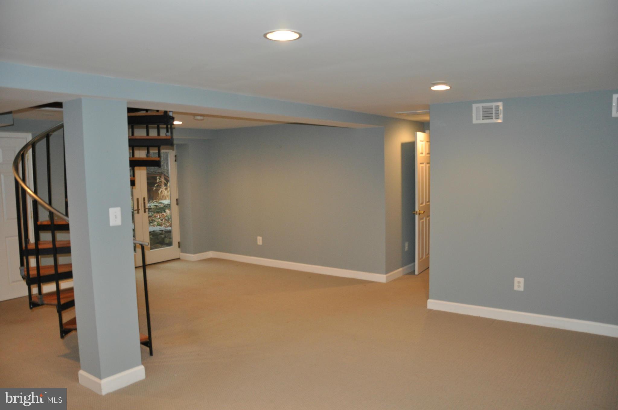 CHAPEL HILL - Residential Lease