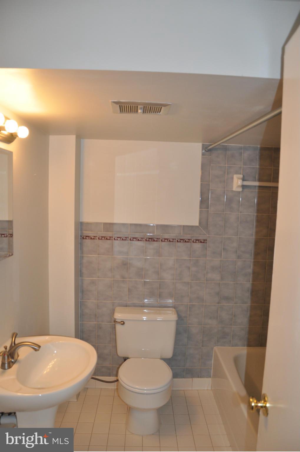 CHAPEL HILL - Residential Lease