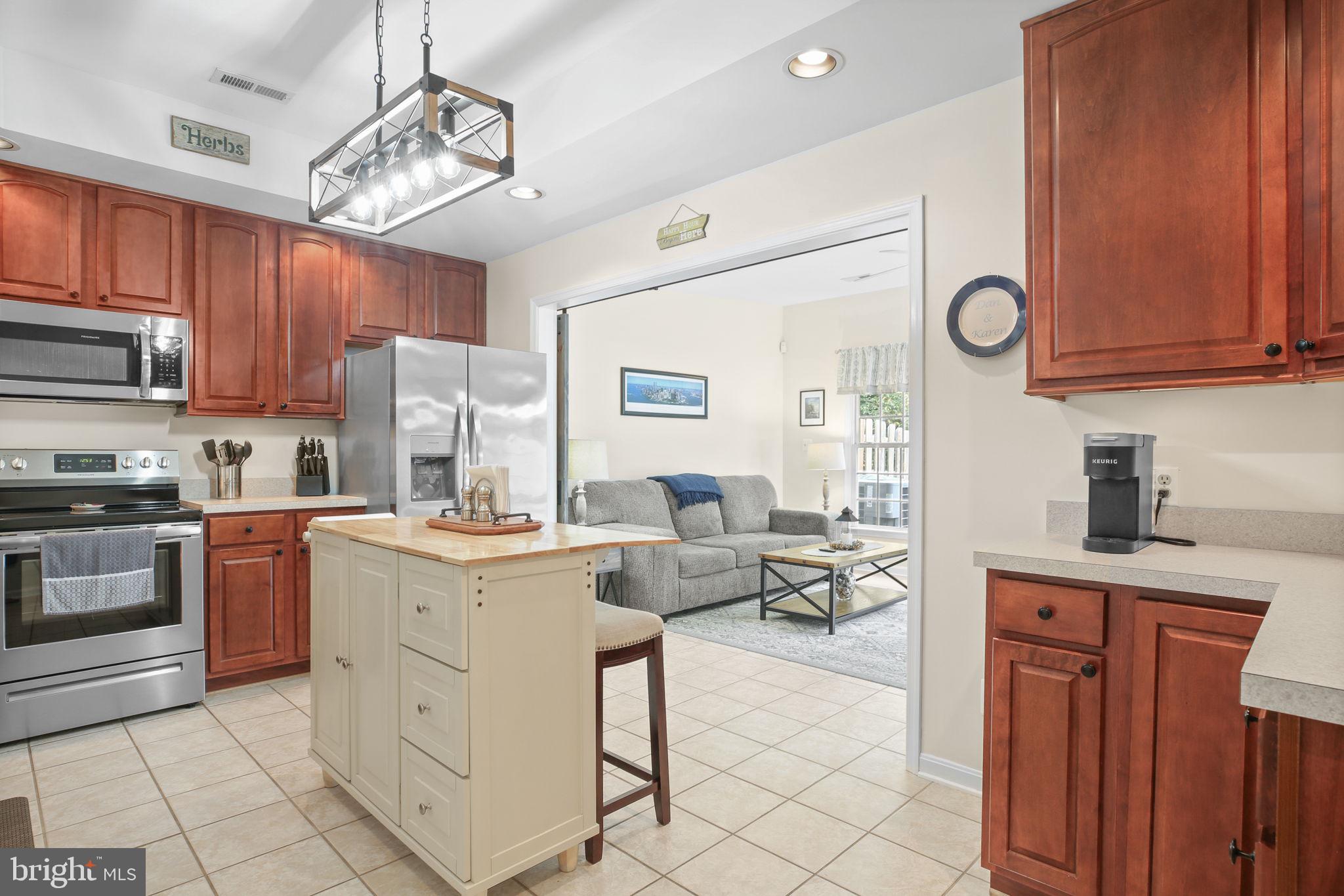 OAKVIEW (SALEM FIELDS) - Residential