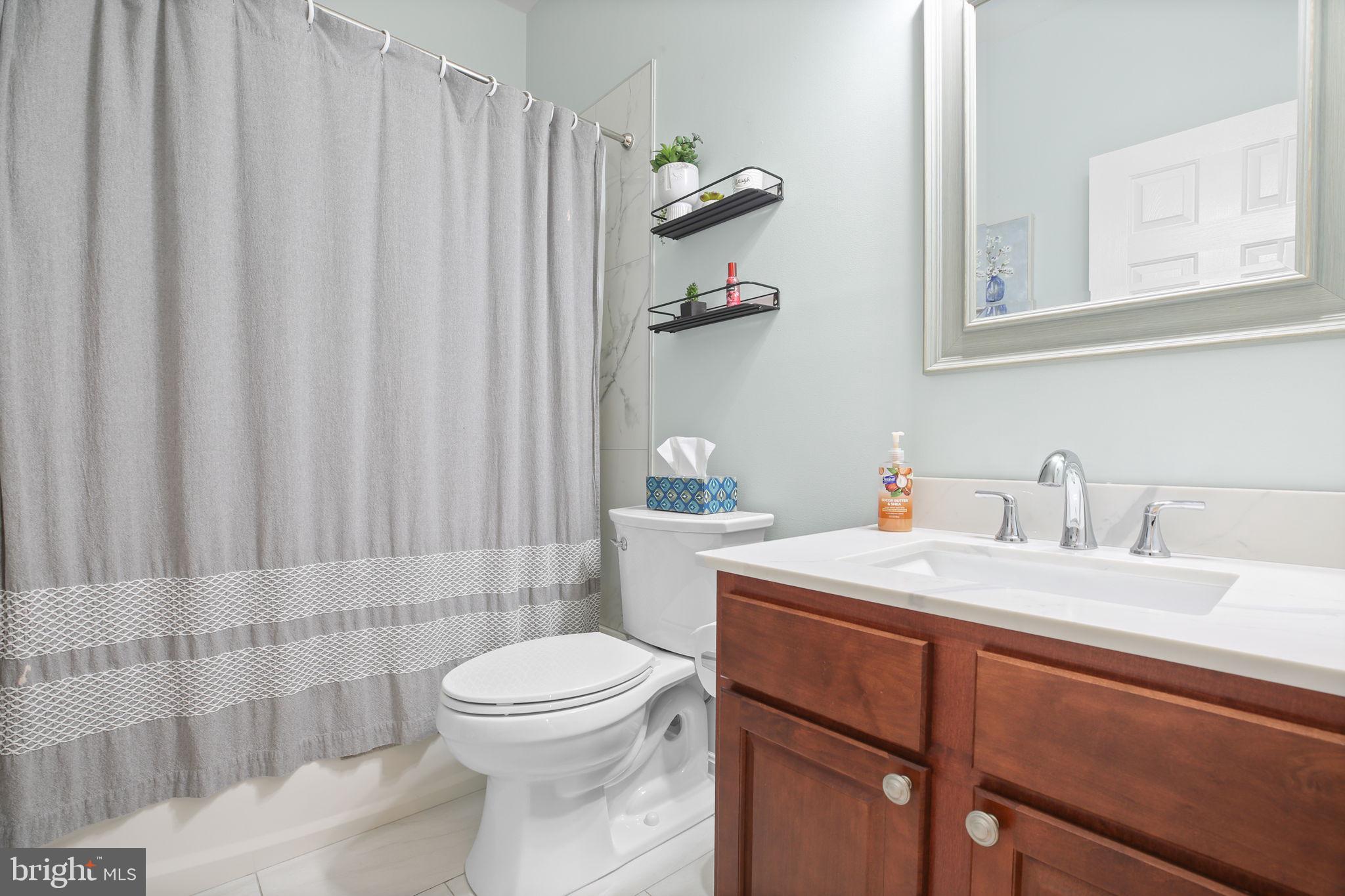 OAKVIEW (SALEM FIELDS) - Residential