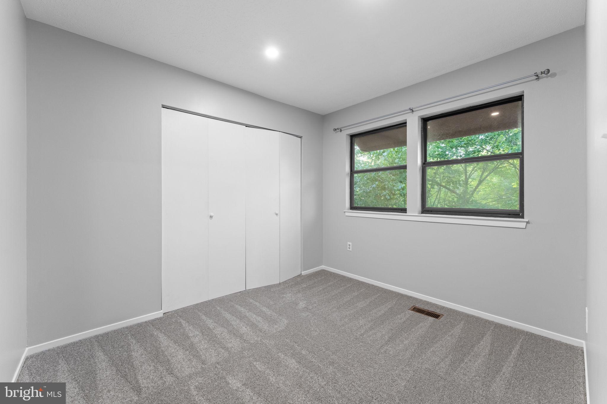 THE PINES - Residential