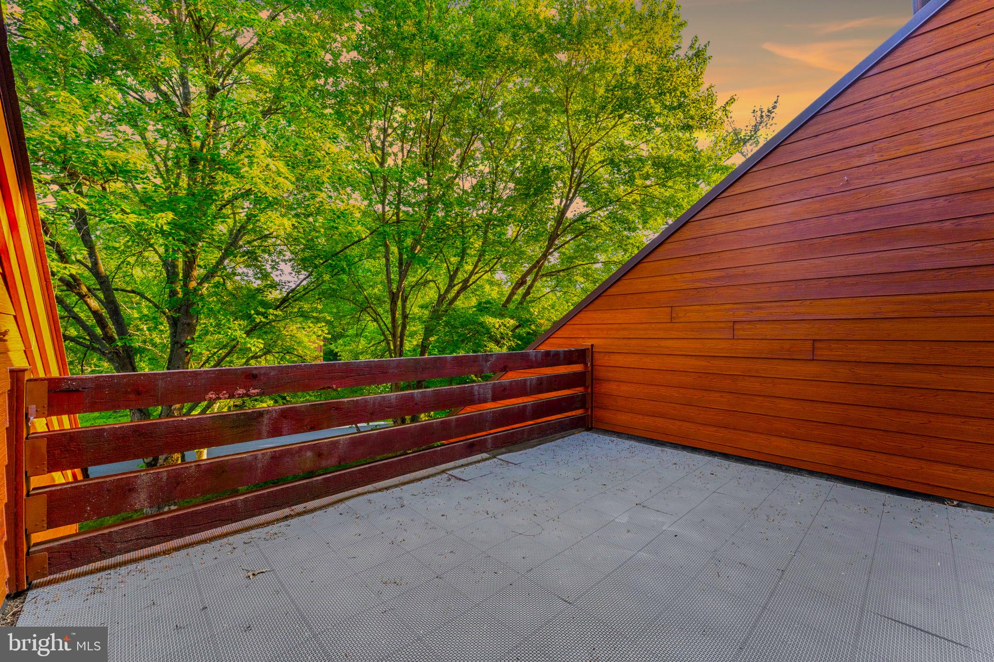 THE PINES - Residential