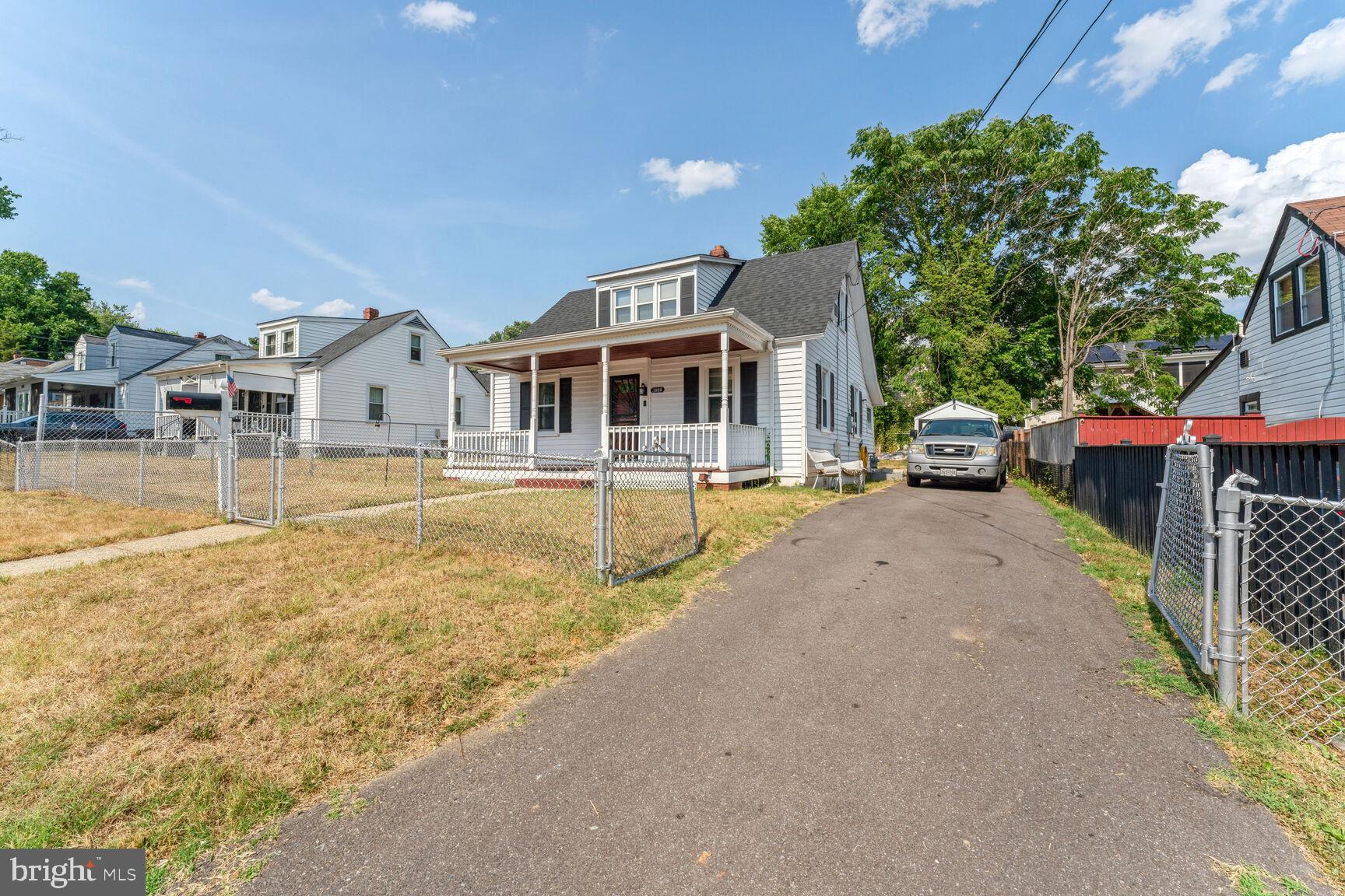 DILLON PARK - Residential Lease