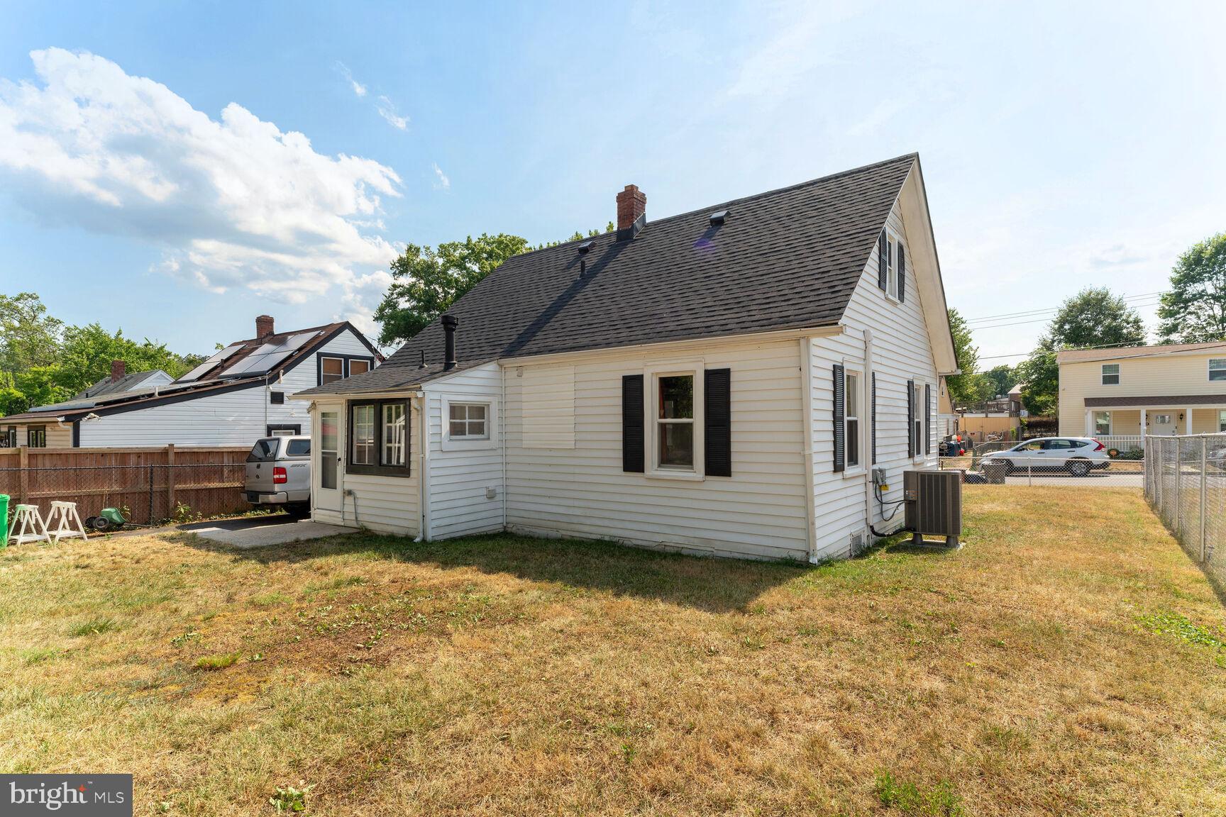 DILLON PARK - Residential Lease