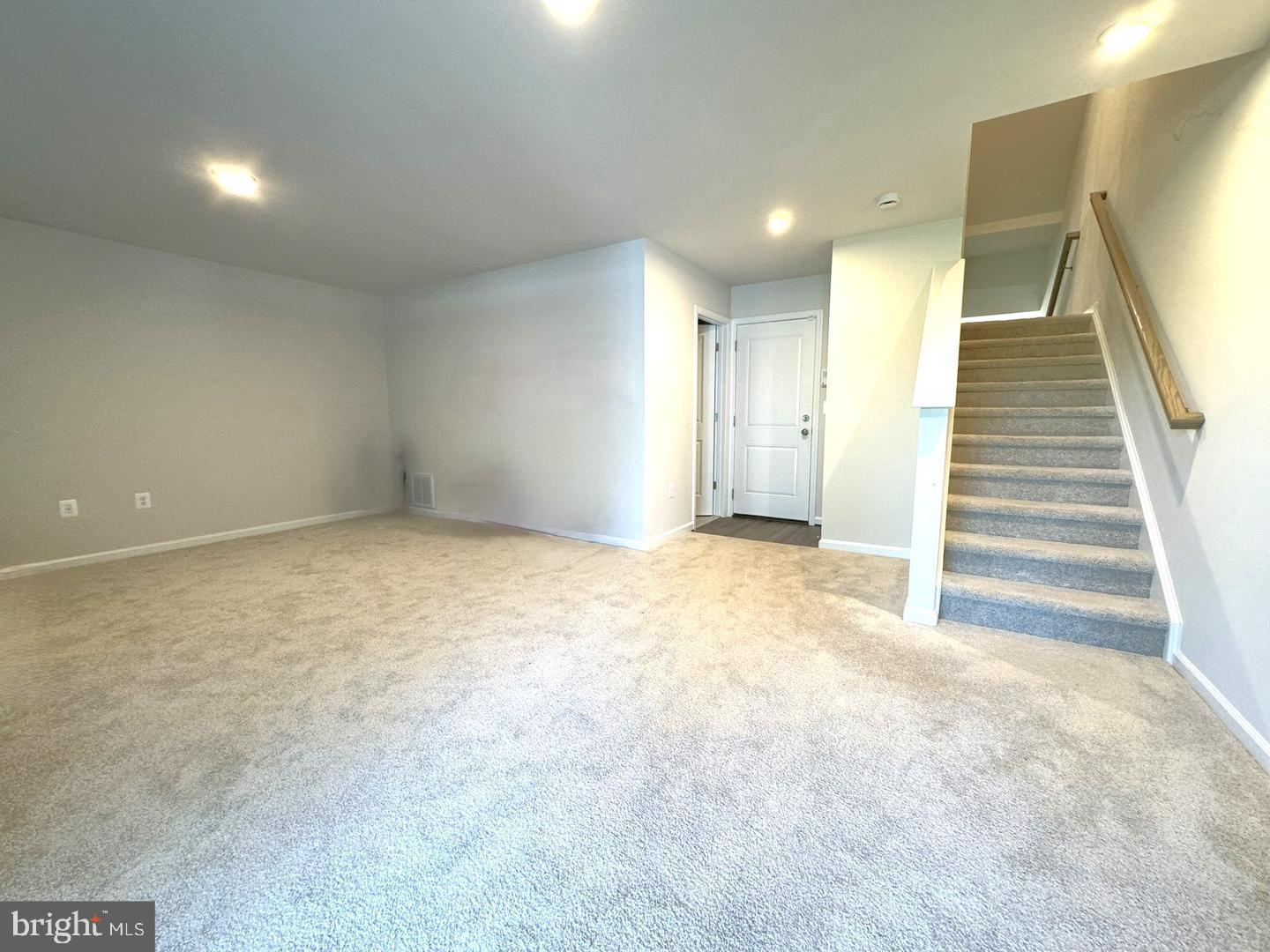 UNKNOWN - Residential Lease