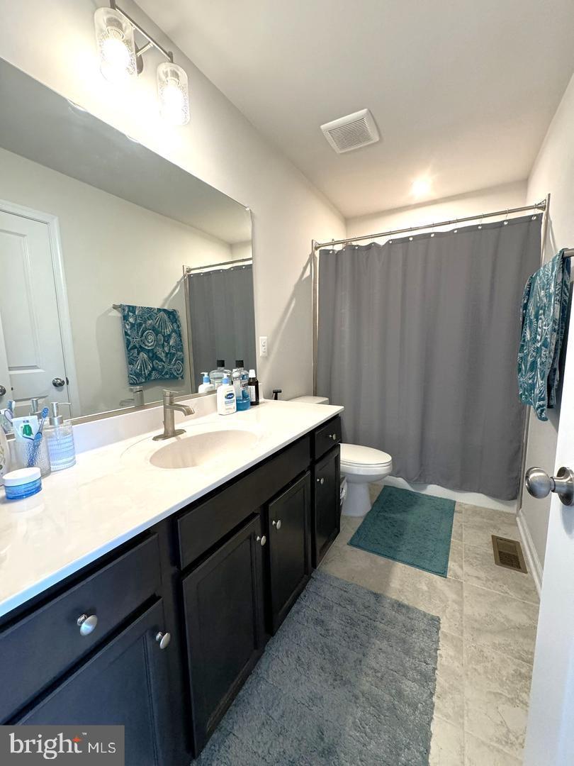 UNKNOWN - Residential Lease