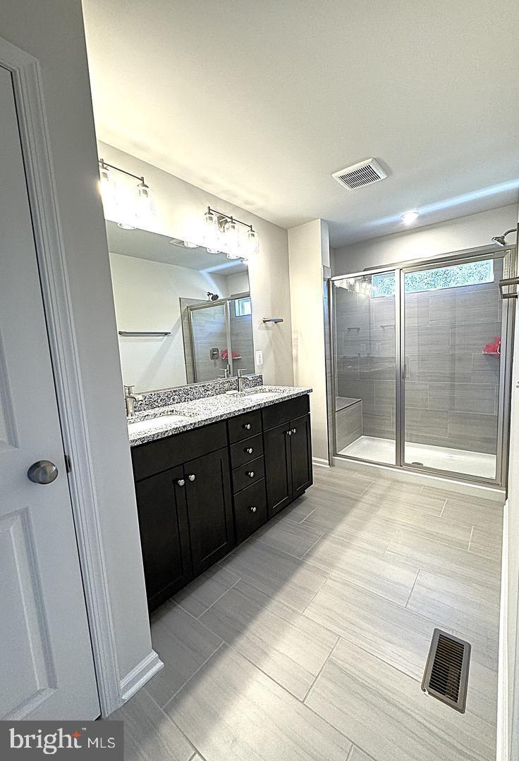 UNKNOWN - Residential Lease