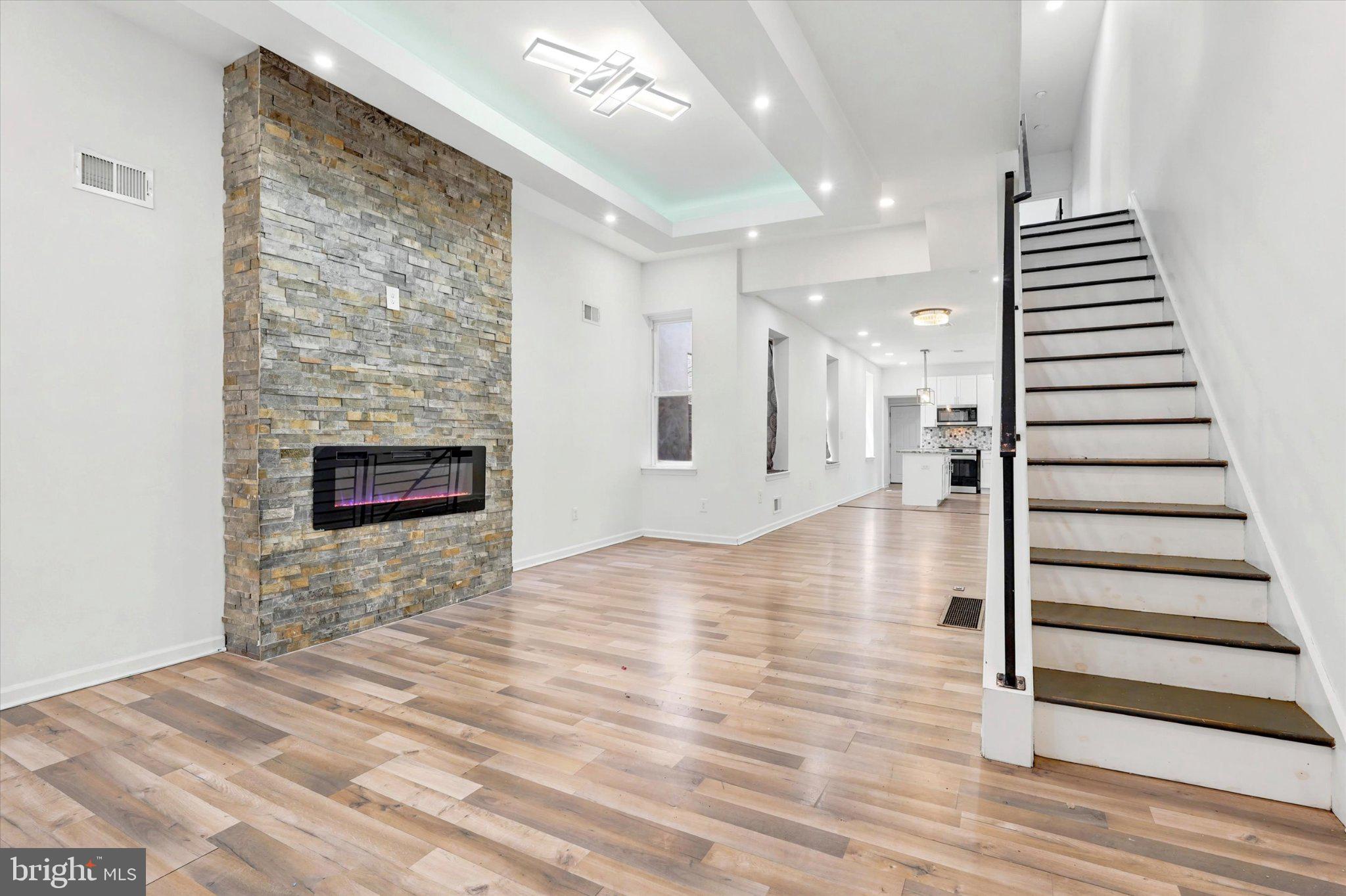2248 N VAN PELT STREET