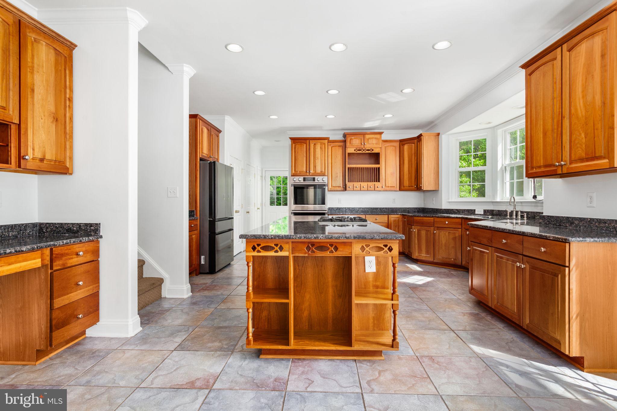 POPLAR HILLS - Residential