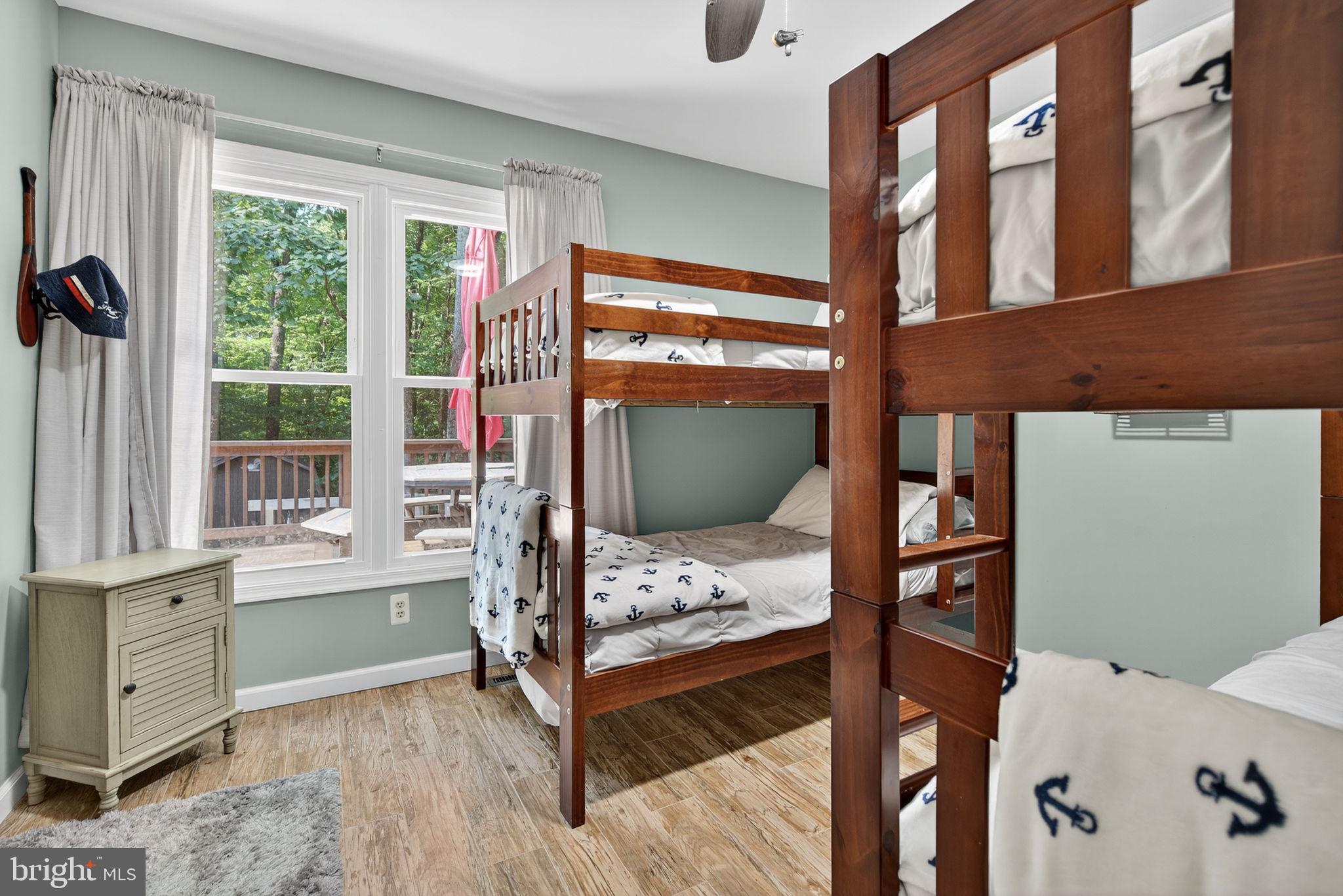 BEAR TREE COVE - Residential