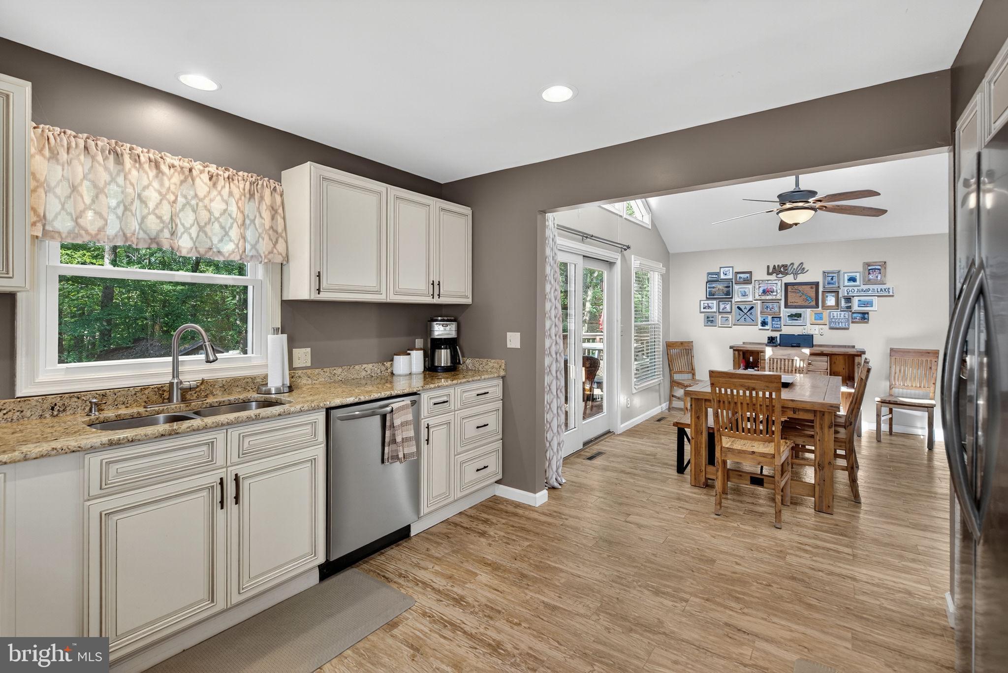 BEAR TREE COVE - Residential