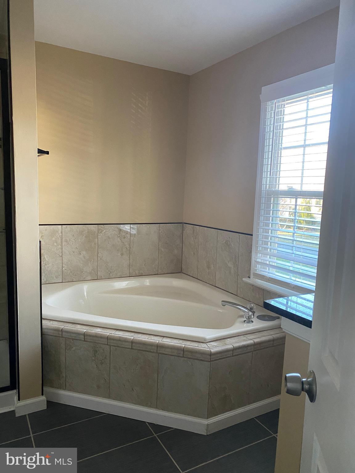 KINGSWOOD - Residential Lease