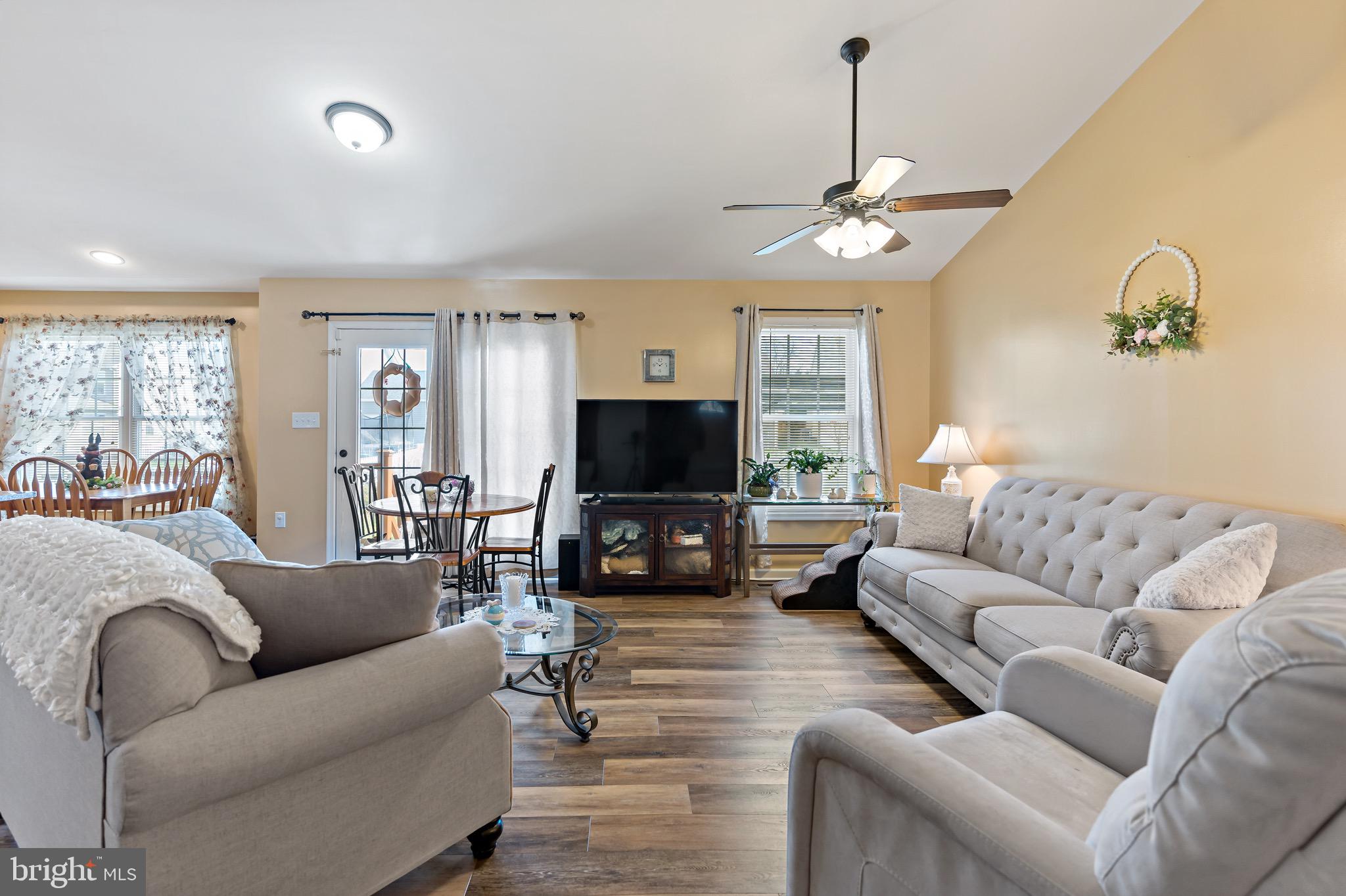 RED HILL - Residential