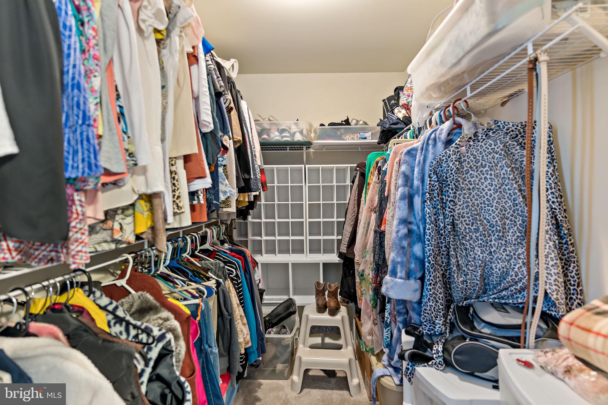 RED HILL - Residential