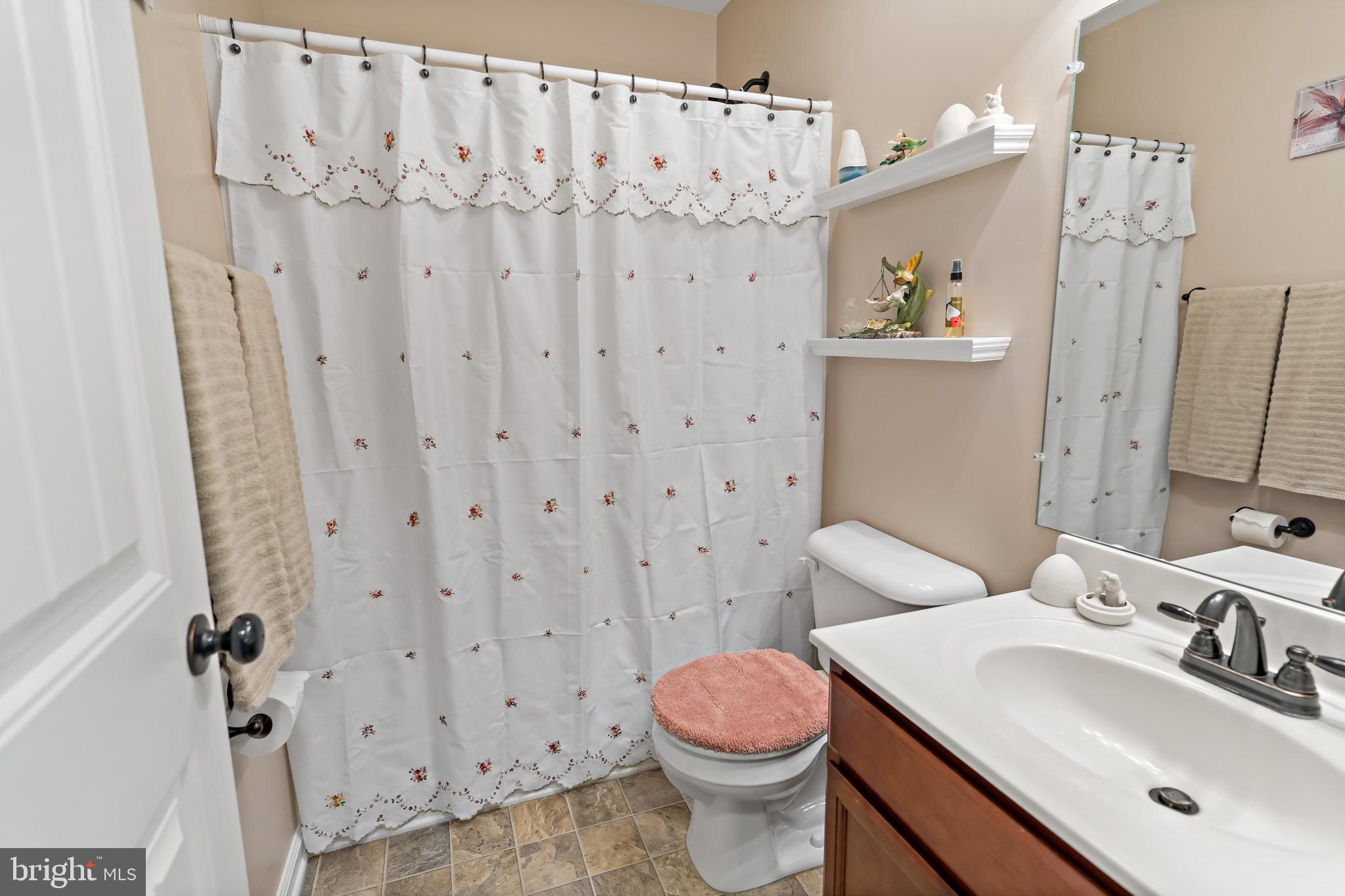 RED HILL - Residential