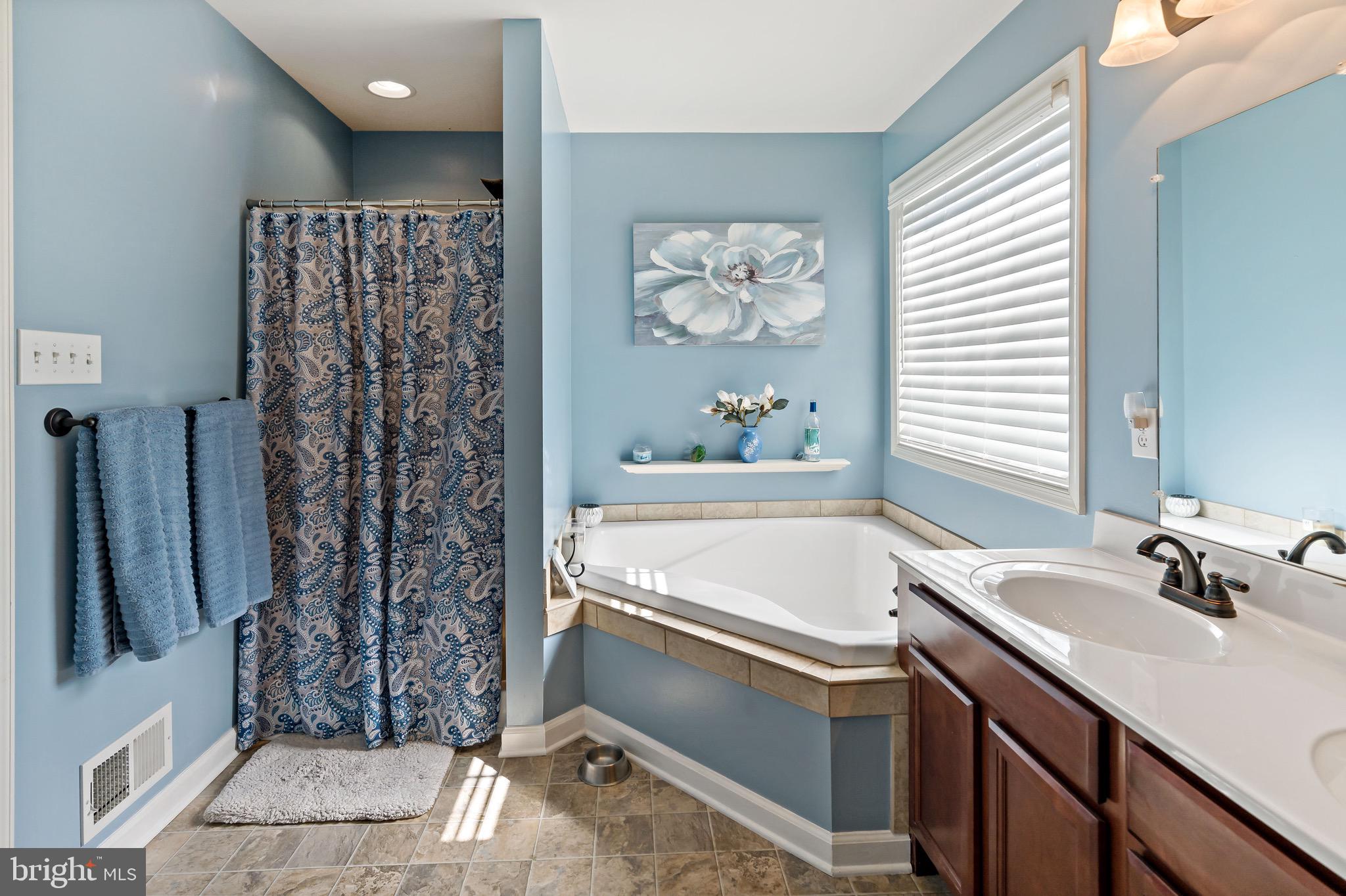 RED HILL - Residential