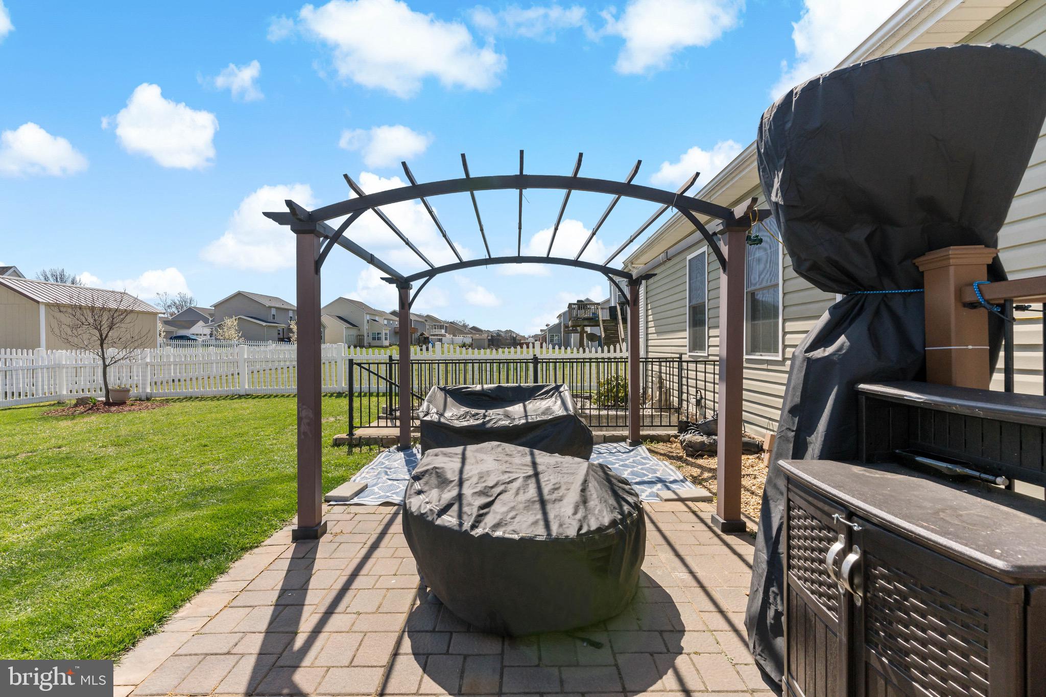 RED HILL - Residential