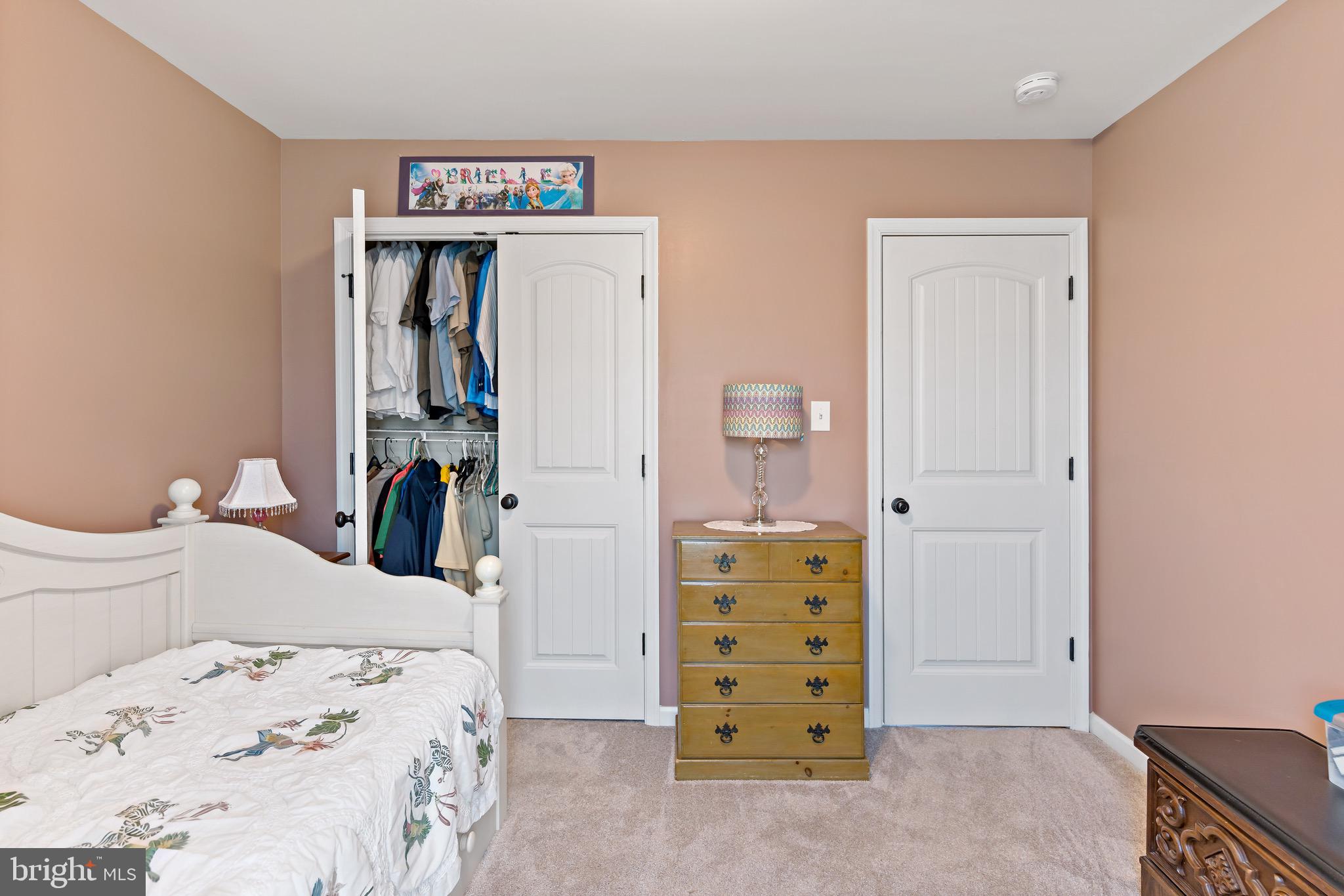 RED HILL - Residential