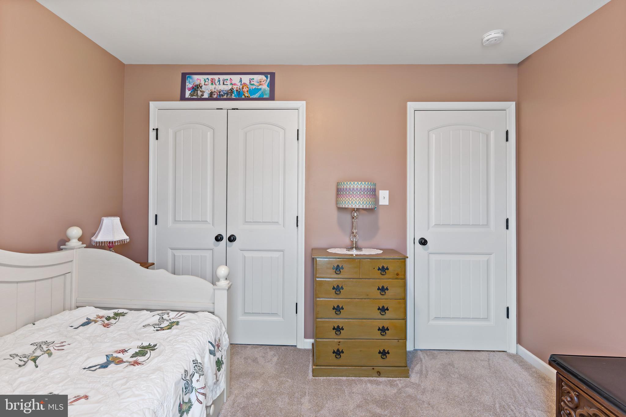 RED HILL - Residential