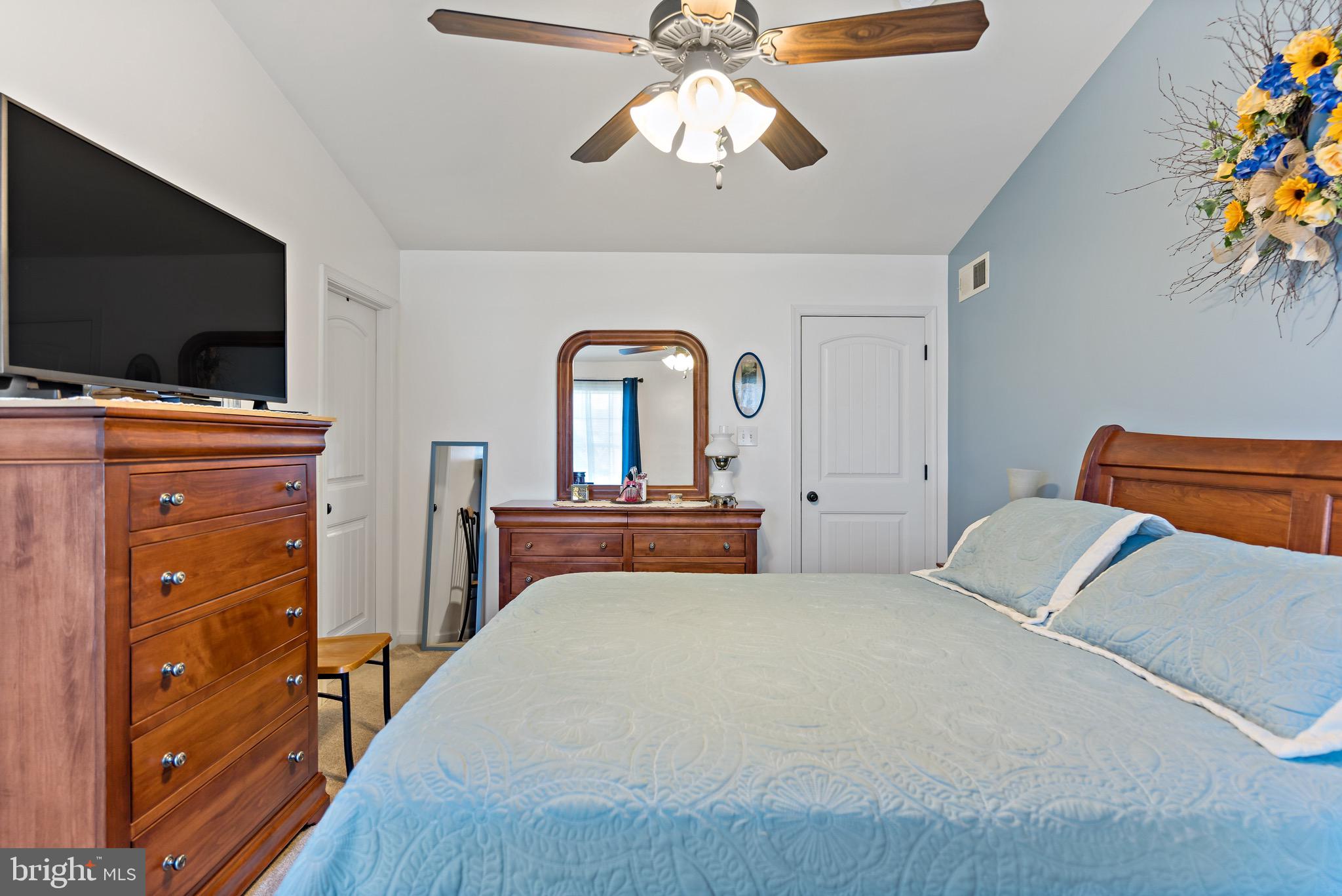 RED HILL - Residential