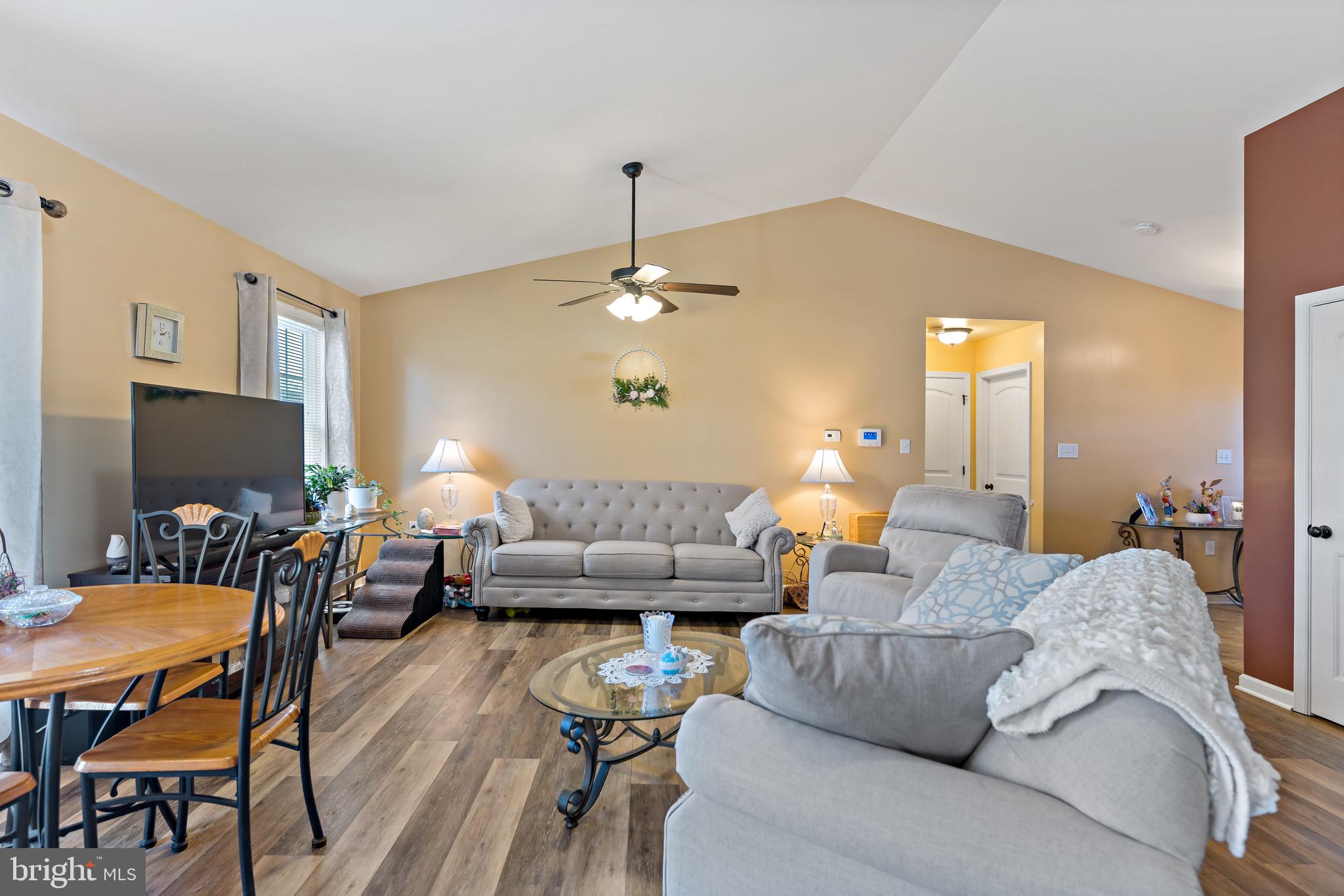 RED HILL - Residential