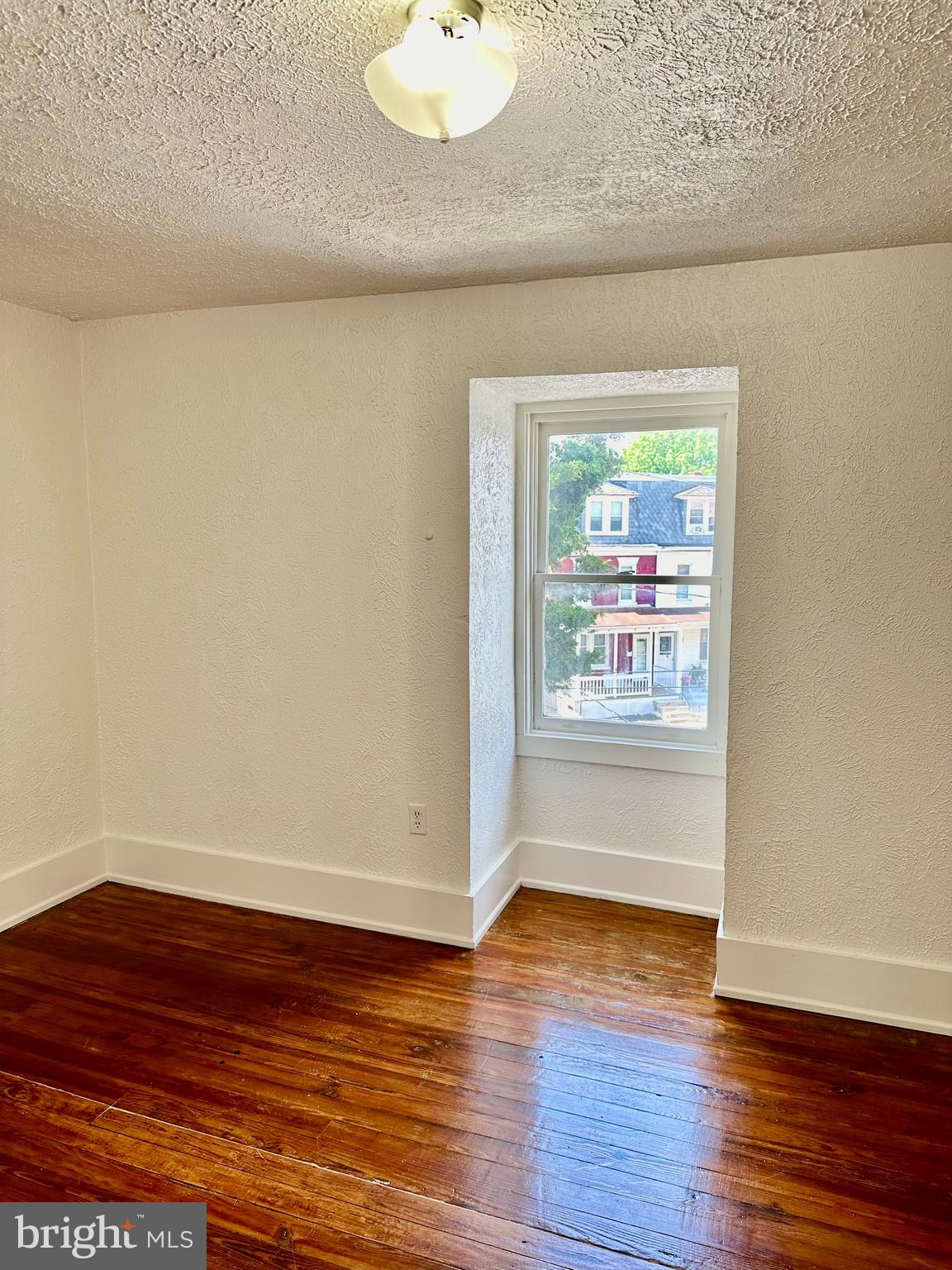 LANCASTER - Residential