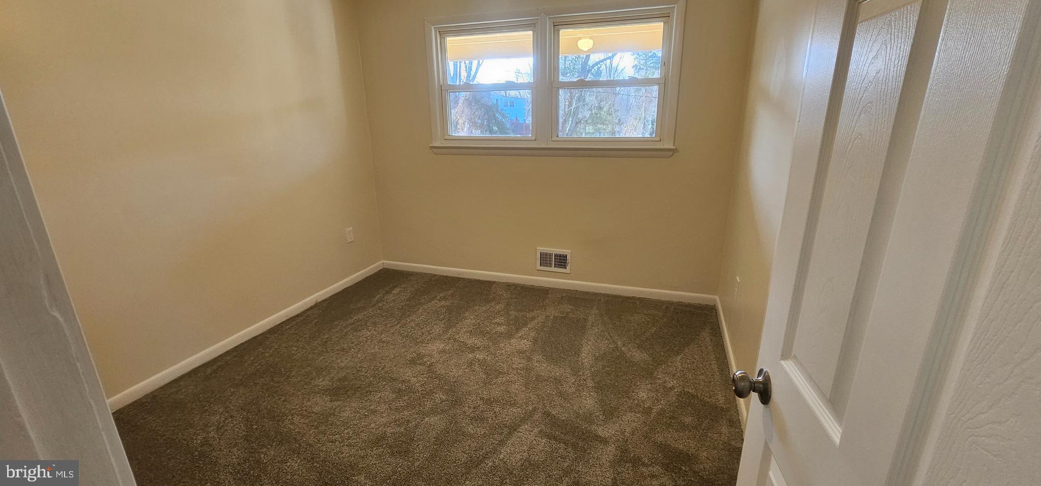 ALLENWOOD ACRES - Residential Lease