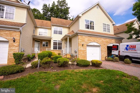 76 Tennyson Rd, East Windsor, NJ MLS: NJME2062964