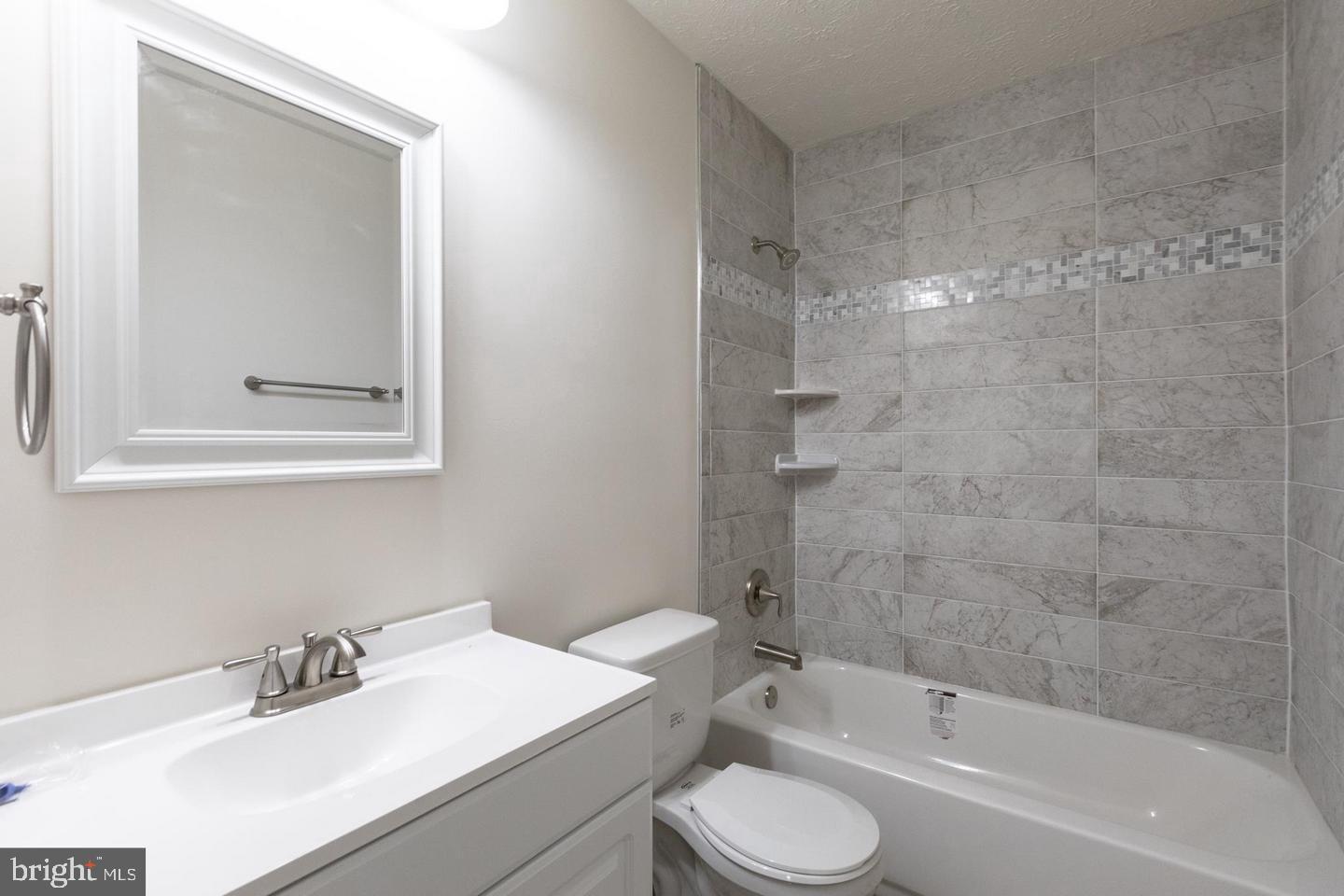 ST CHARLES SUB - HAMPSHIRE - Residential