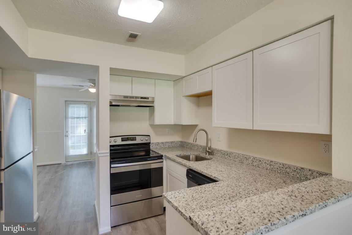 ST CHARLES SUB - HAMPSHIRE - Residential