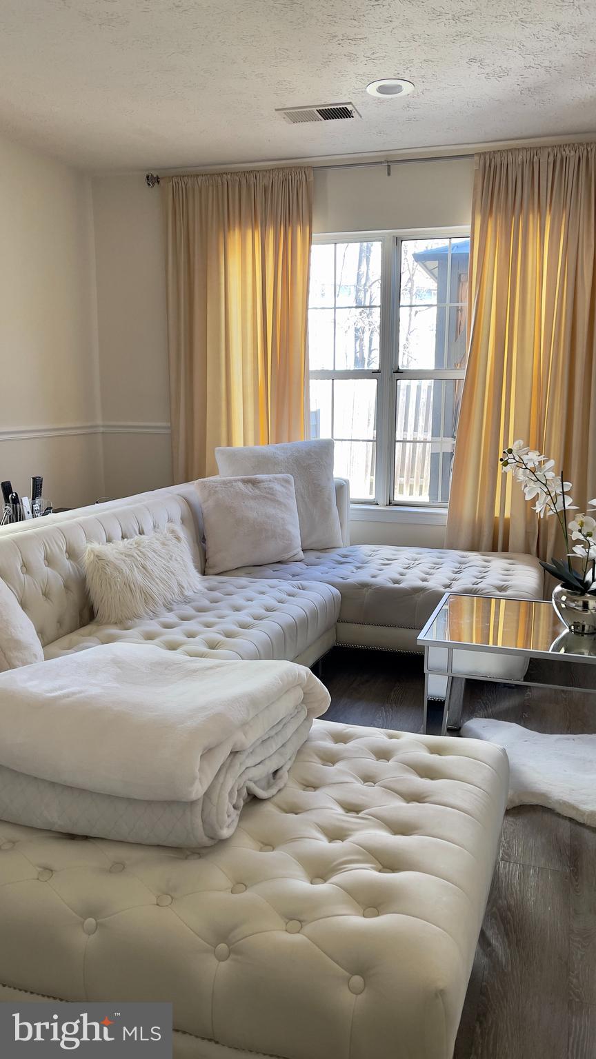 ST CHARLES SUB - HAMPSHIRE - Residential