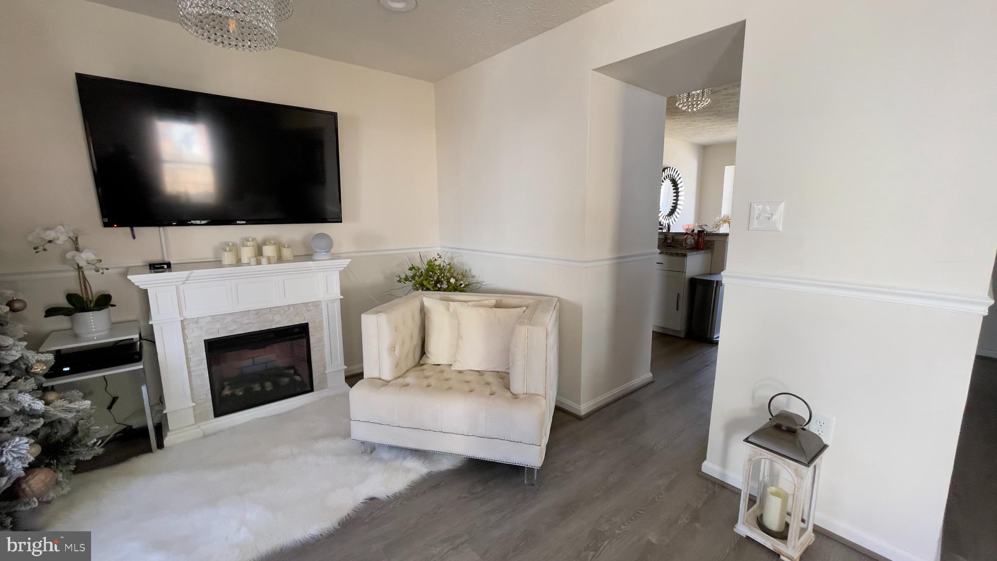 ST CHARLES SUB - HAMPSHIRE - Residential