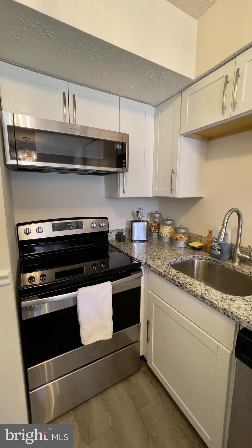 ST CHARLES SUB - HAMPSHIRE - Residential