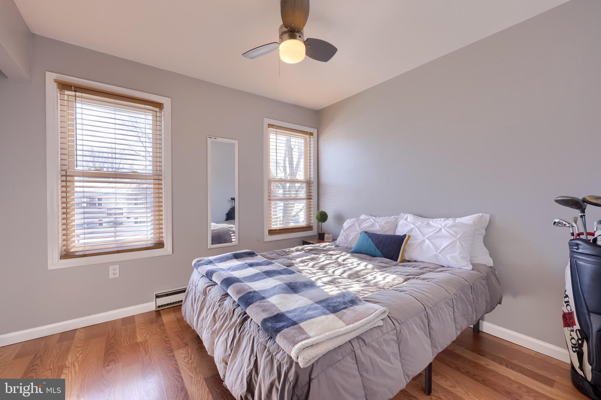 VILLAGE PARK - Residential