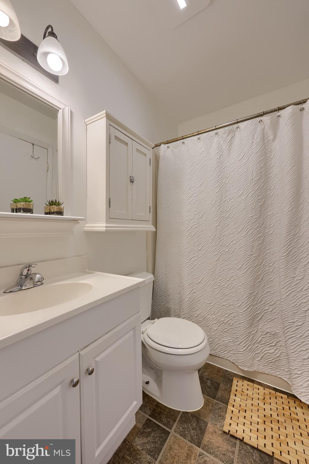 VILLAGE PARK - Residential