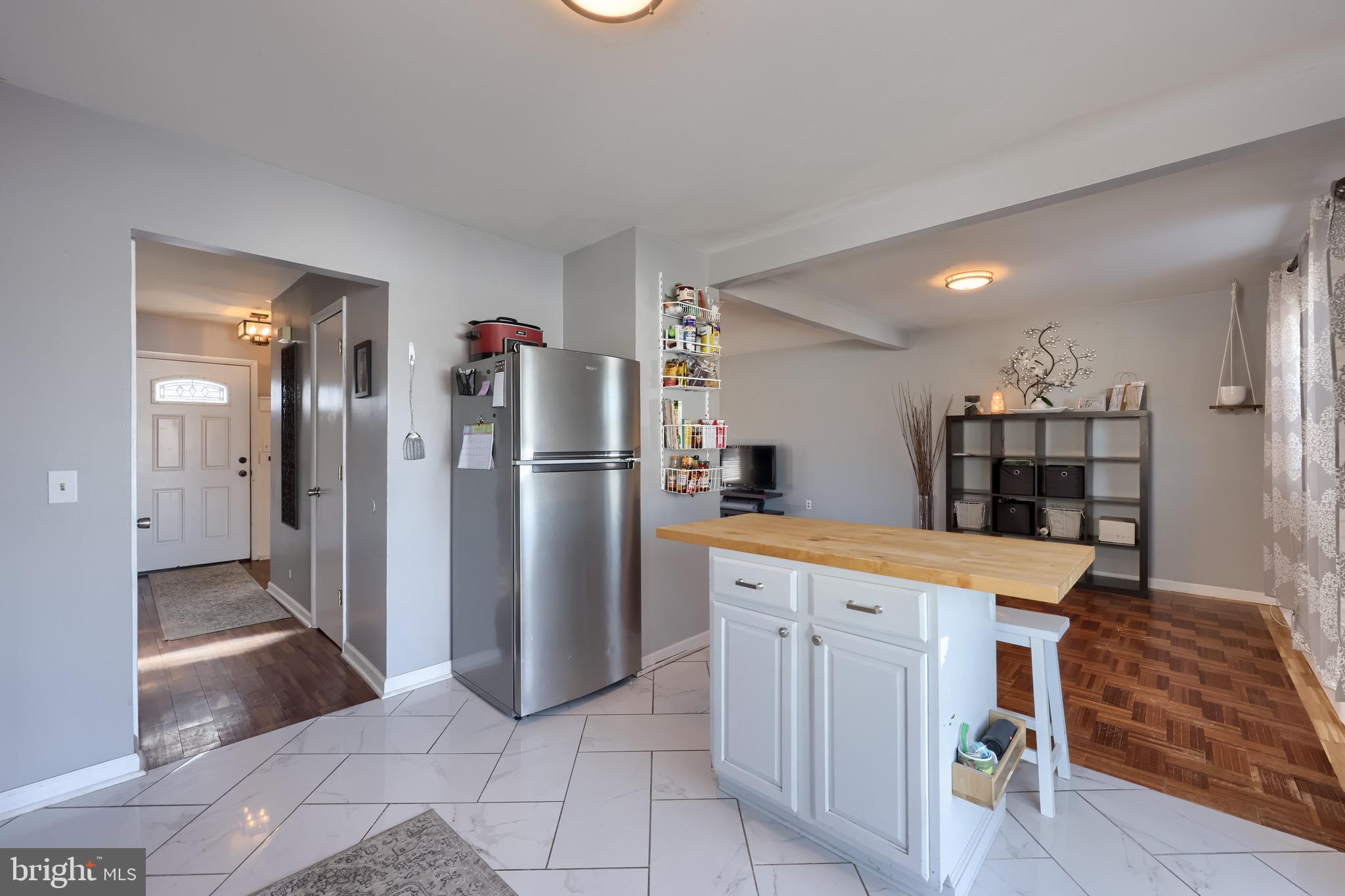 VILLAGE PARK - Residential