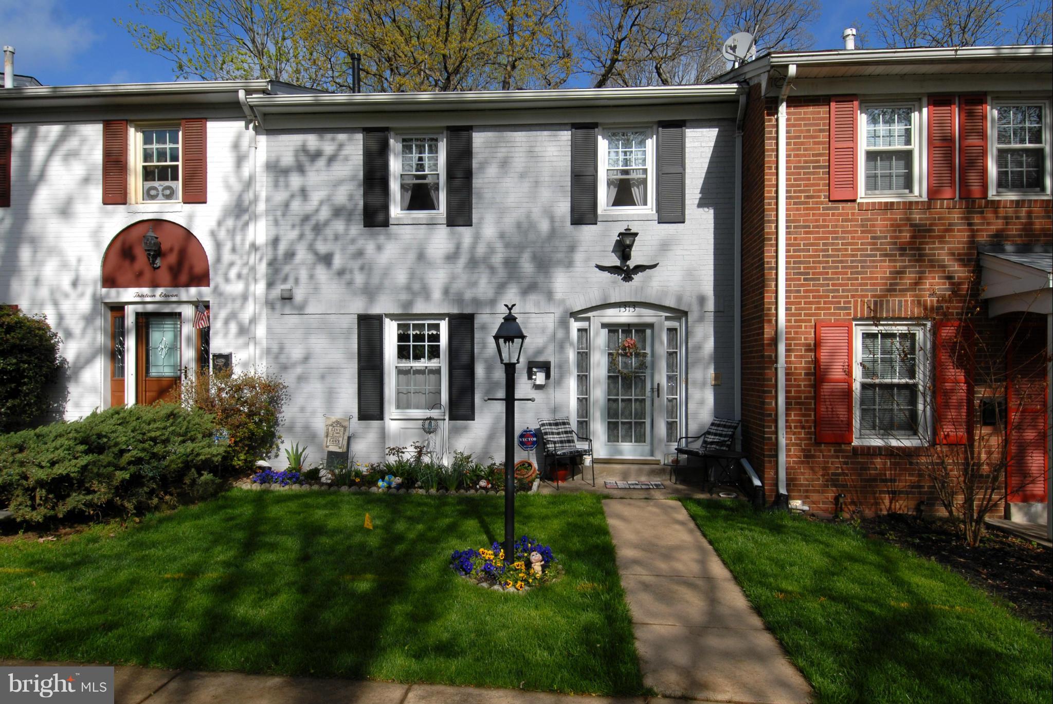 GREENWICH HILL - Residential