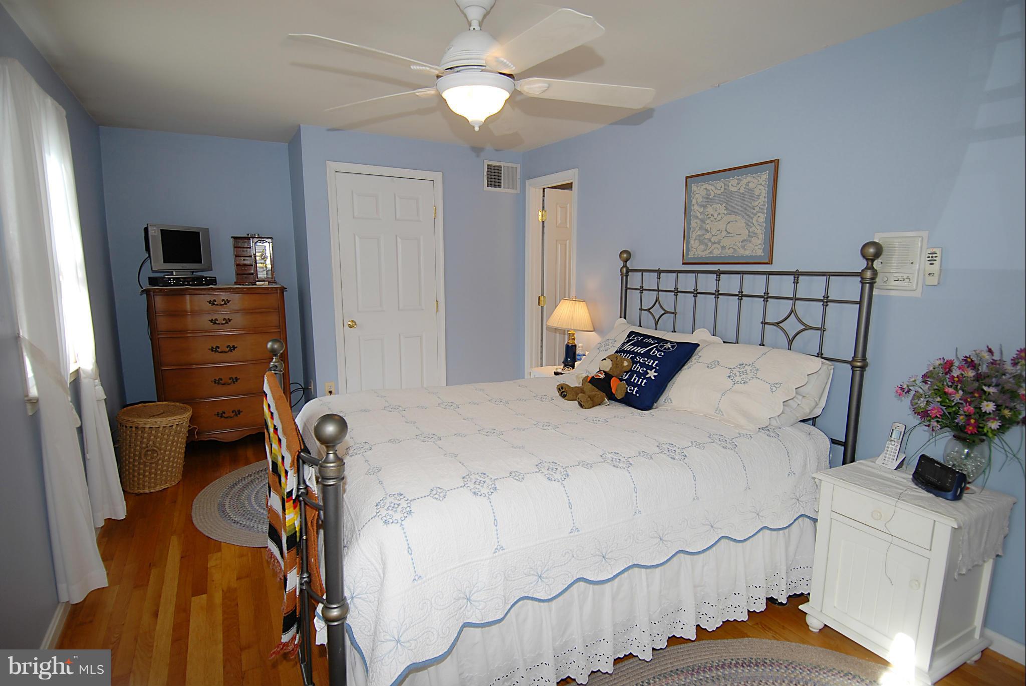 GREENWICH HILL - Residential