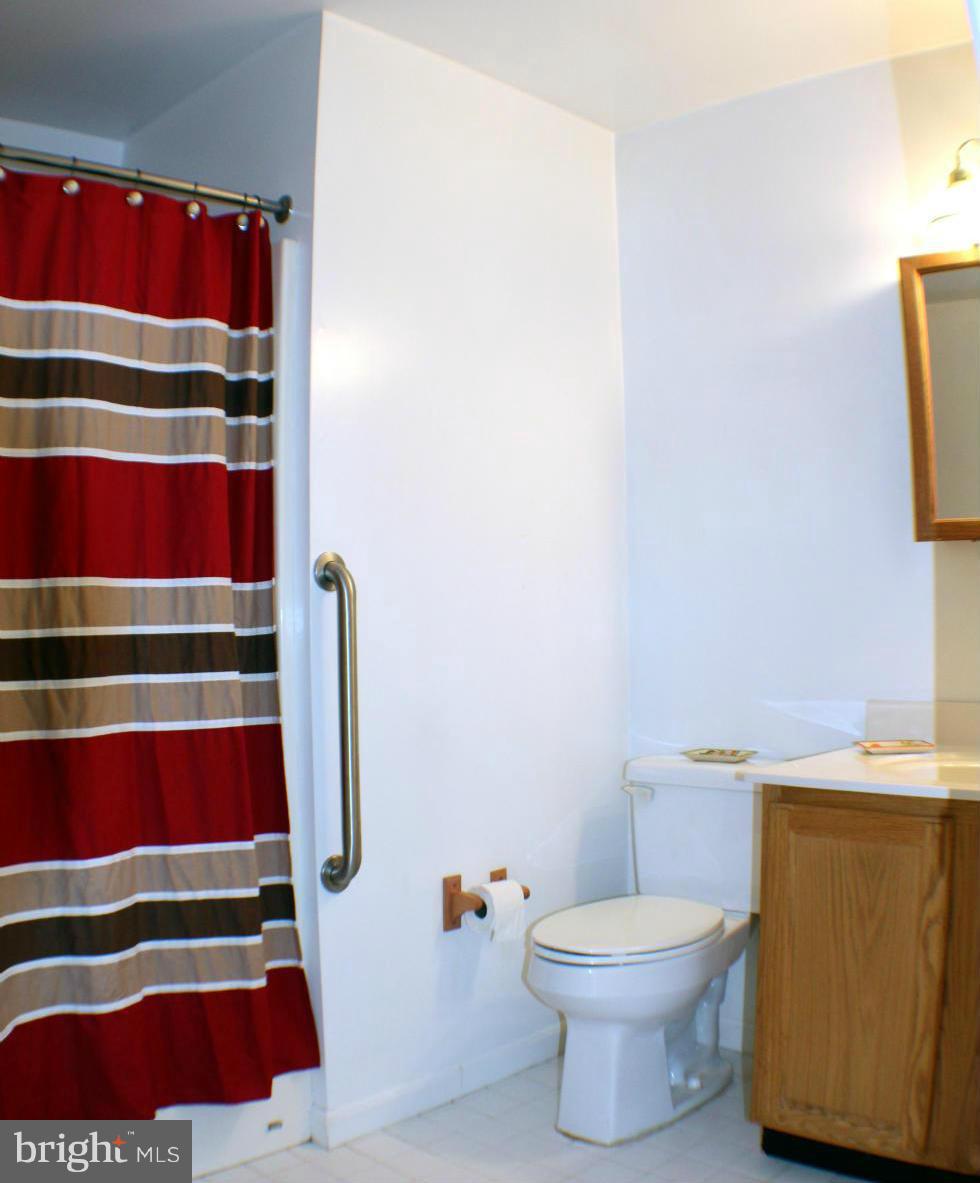 QUEENSTOWN VILLAGE - Residential