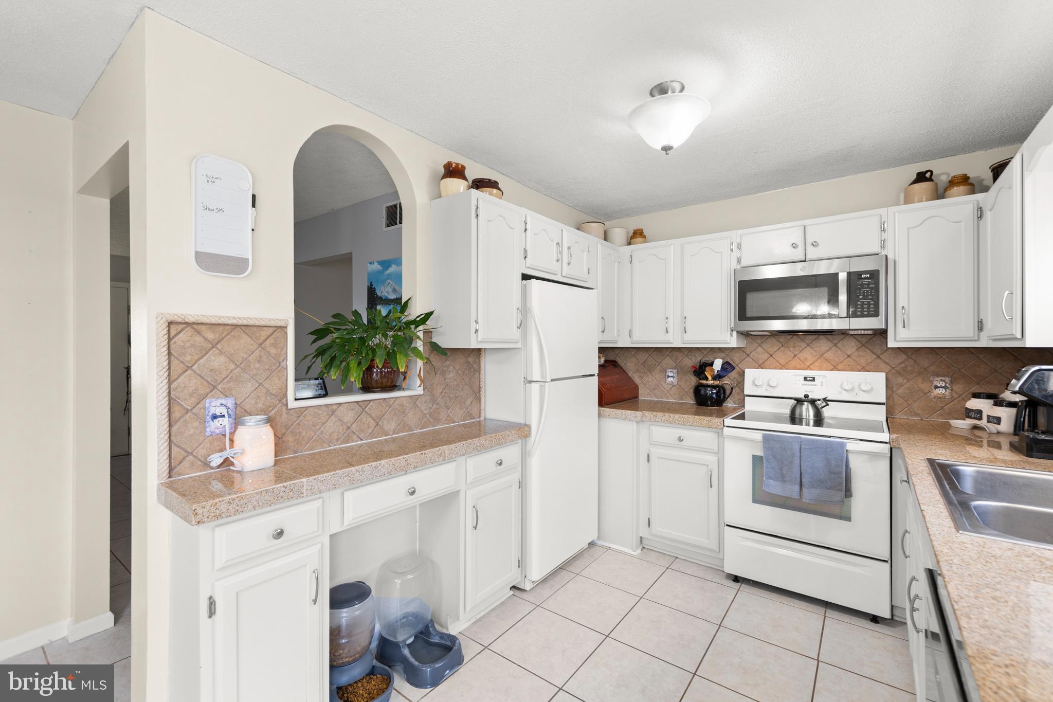 HUNTINGTON MEADOWS - Residential