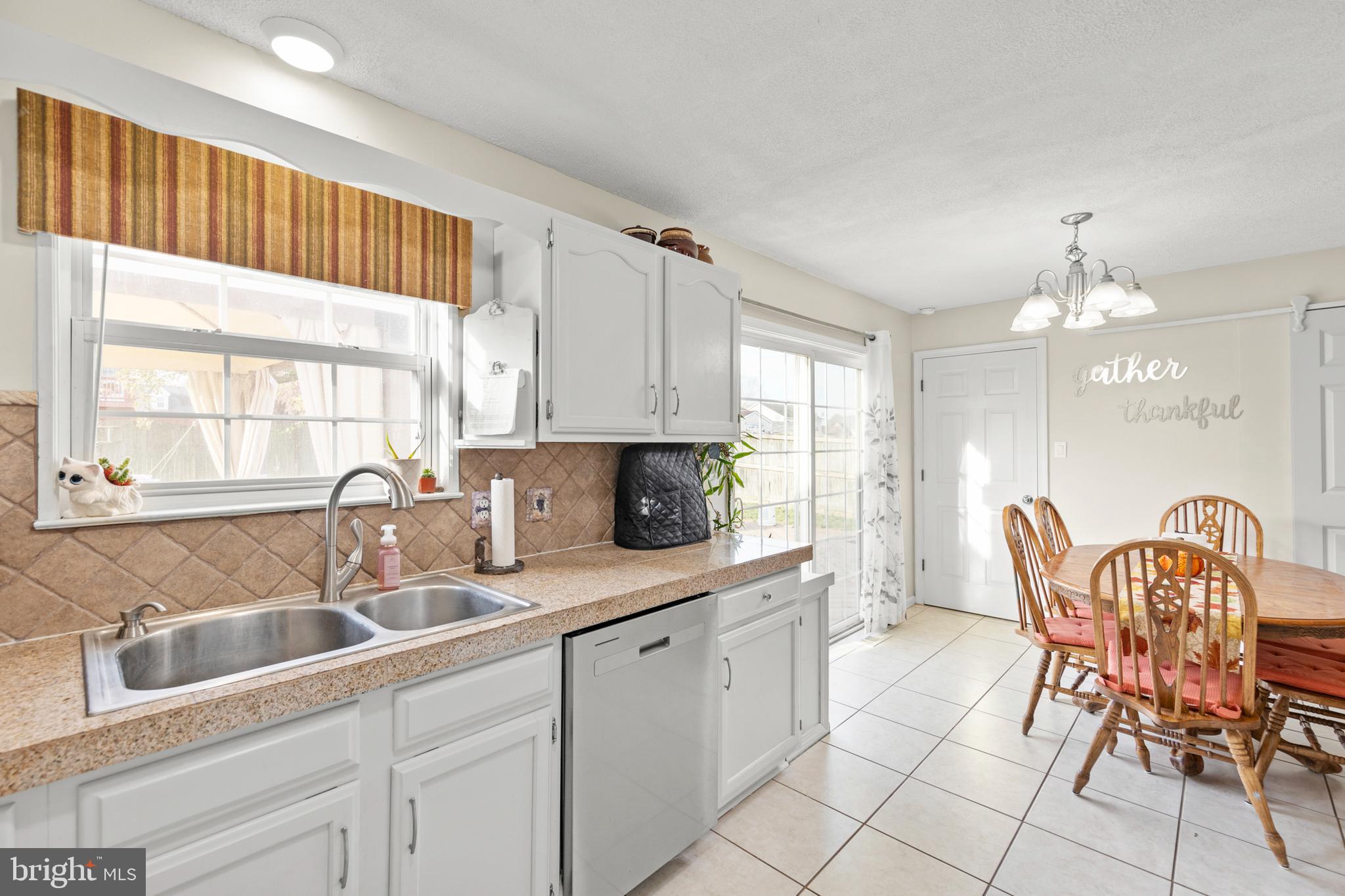 HUNTINGTON MEADOWS - Residential