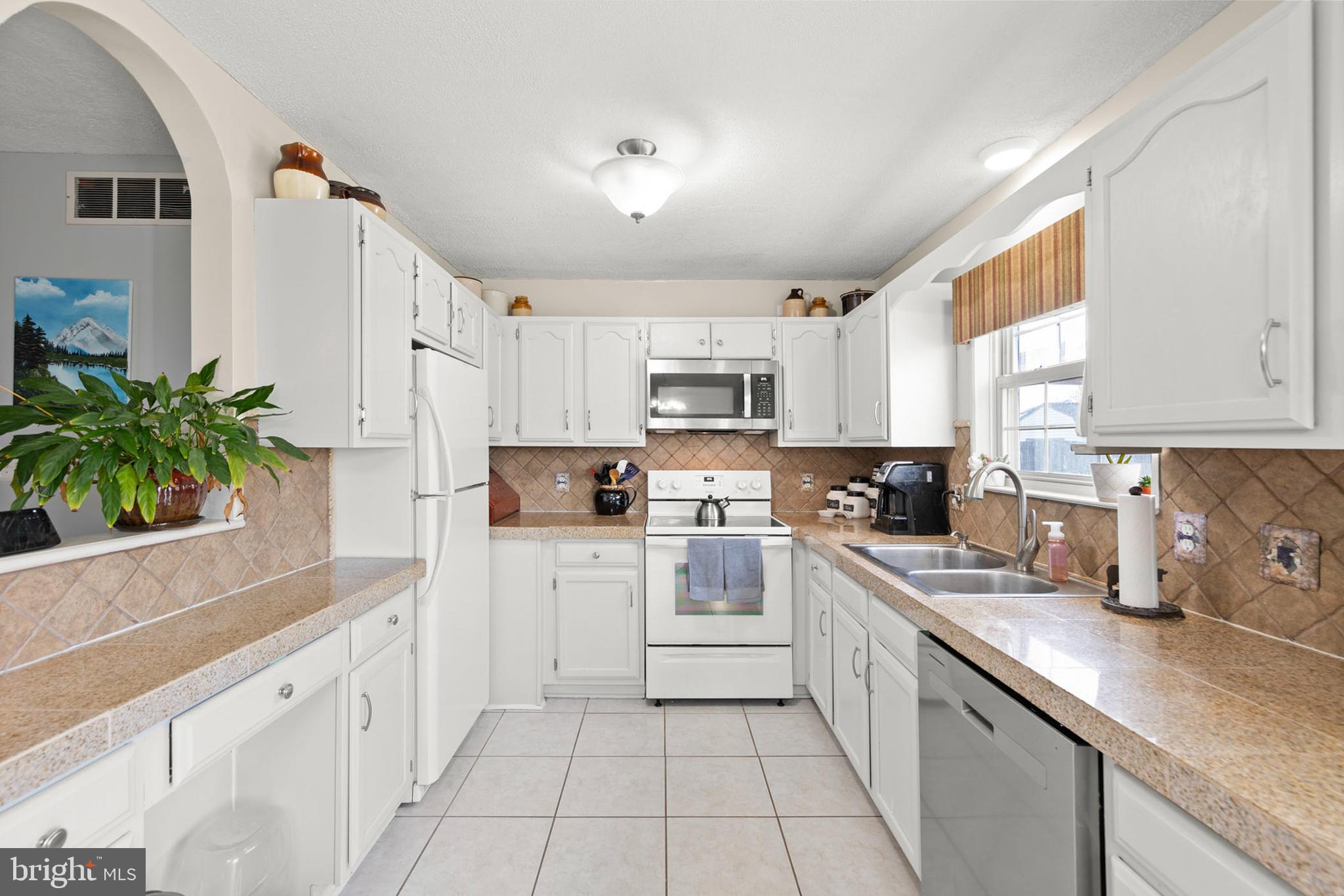 HUNTINGTON MEADOWS - Residential