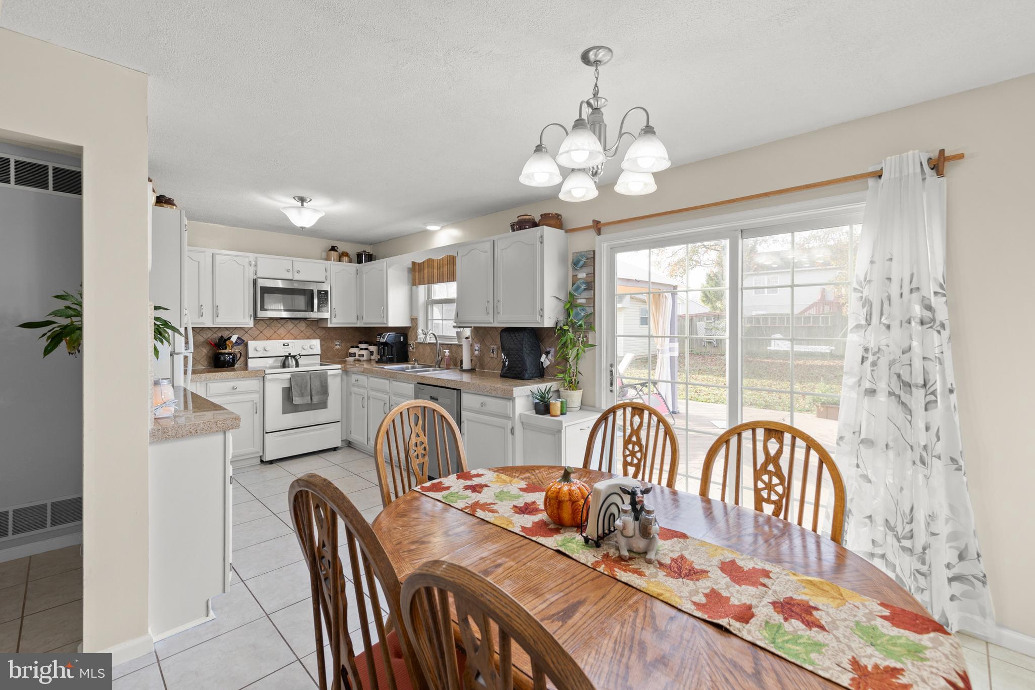 HUNTINGTON MEADOWS - Residential